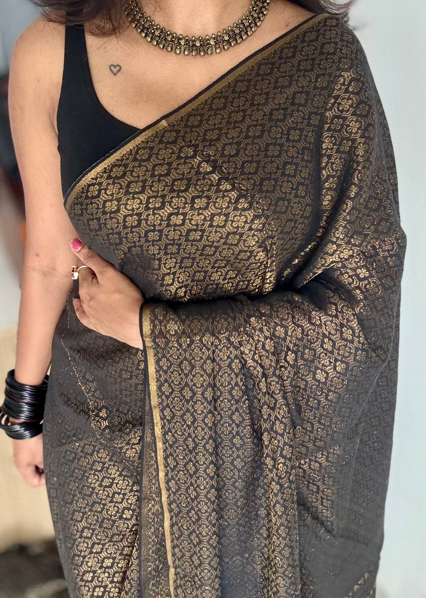 Black and gold brocade pattern in mul - YCBCFEJUBM12