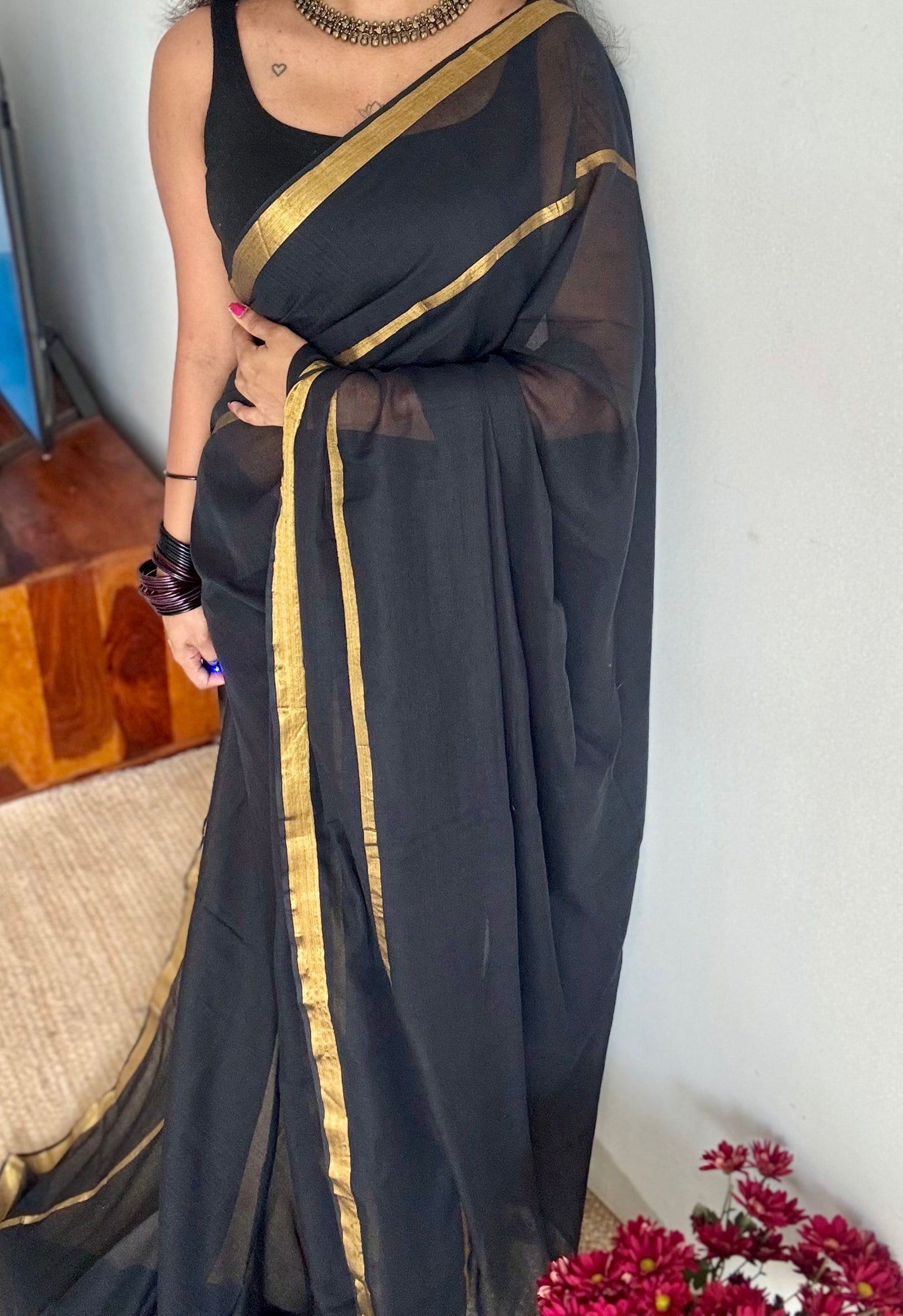 Black mul, antique gold zari, gap border pattern - YCBCMCGZSE69