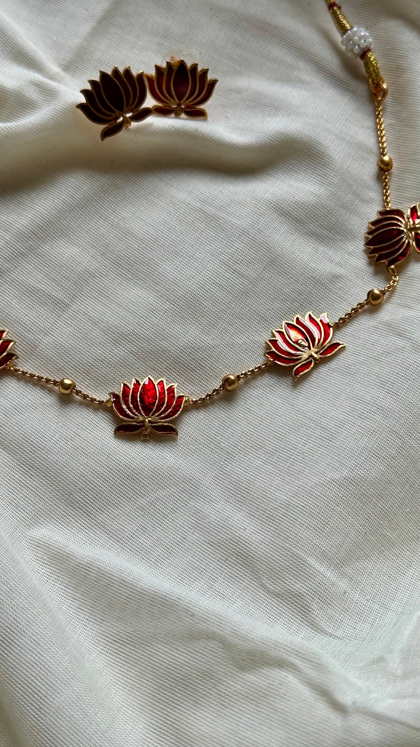 Red lotus chain with earrings - YCAGC170