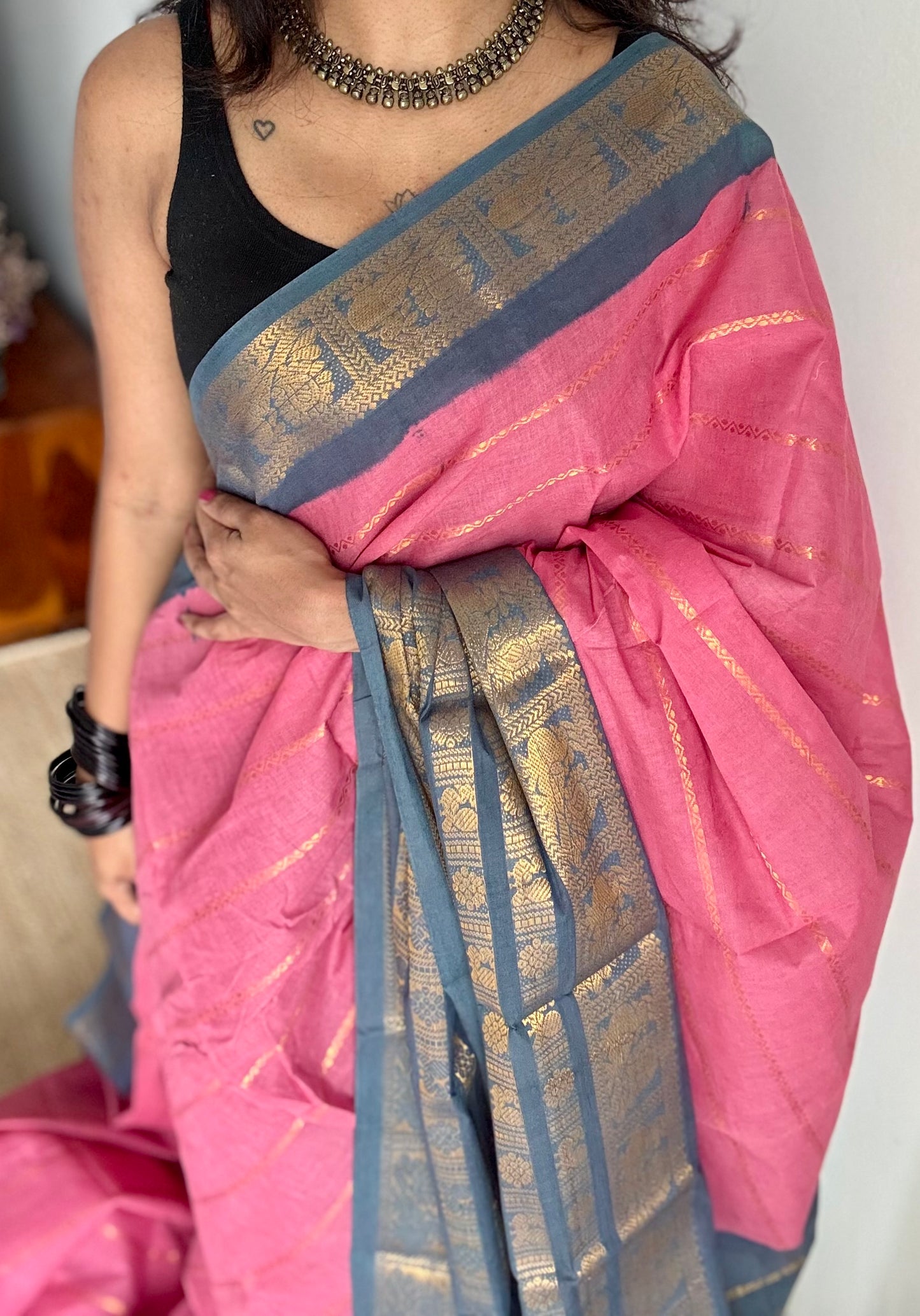Pink with grey, peacock rudraksham motif, single side broad zari - madurai kattuchayam dyed - YCCOTNAUS32