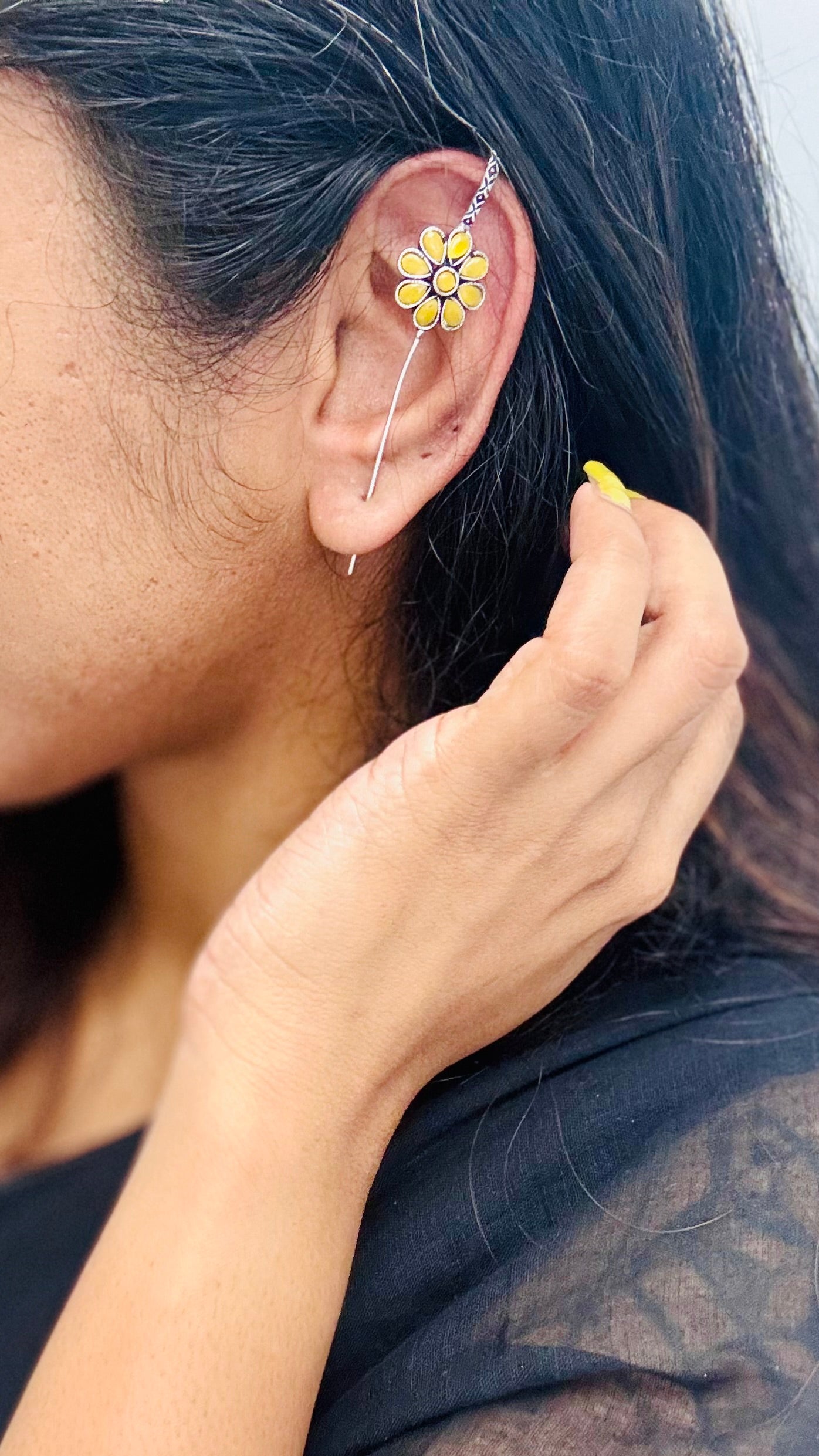 Oxidised silver, yellow stone, floral earcuff - YCOSEEC296