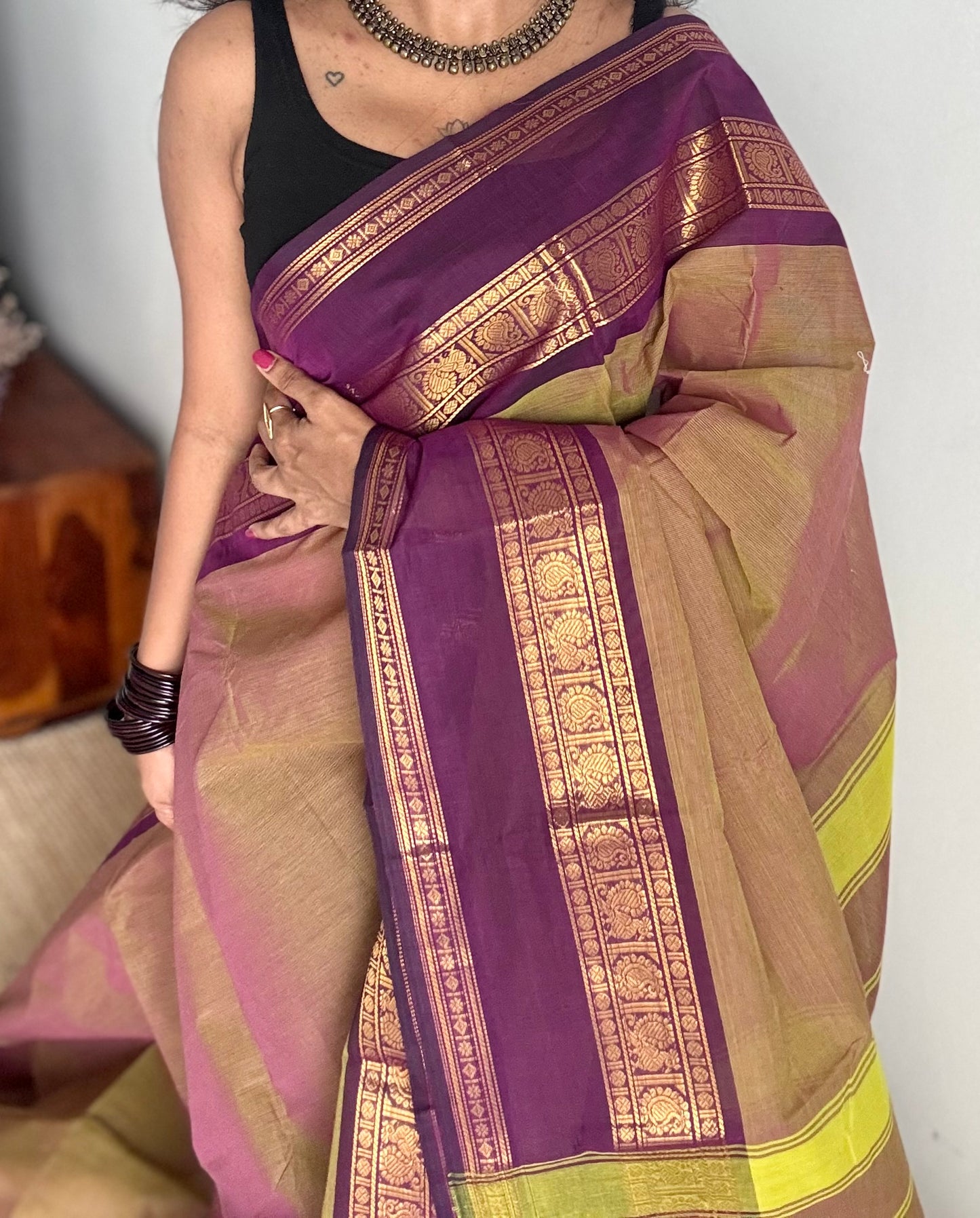 Pale taupe dual tone with dark purple contrast border, kanchi cotton - YCCOTNOCCC05