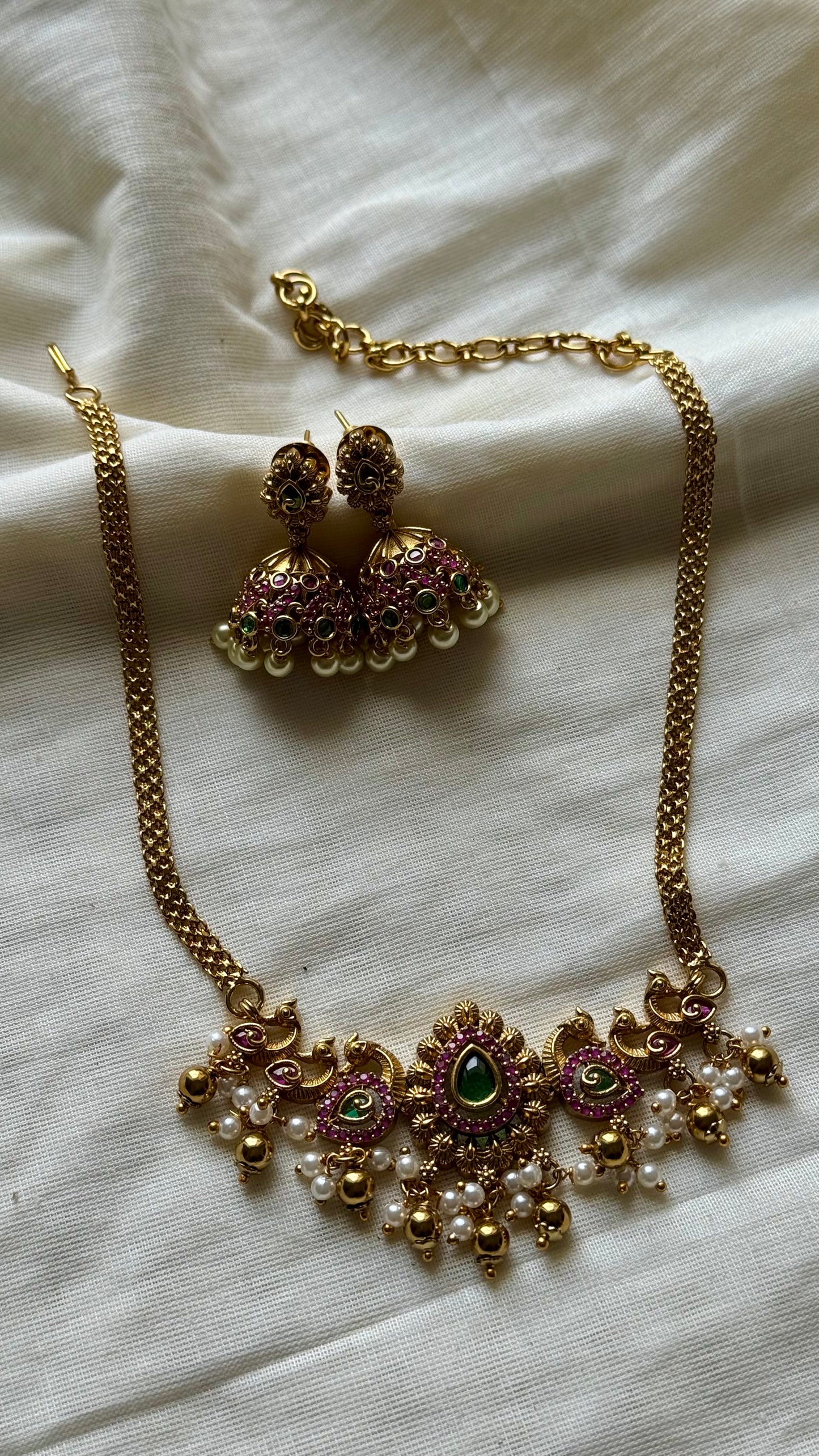 Gold plated choker neckpiece, ruby and green stones, with earrings - YCAGNP258