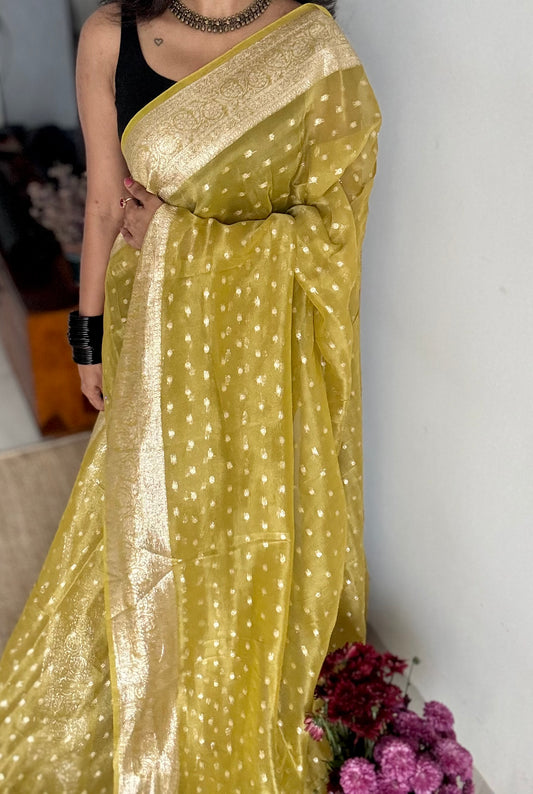 Light green with gold double tone, soft crushed tissue, thread zari - YCDOSFEJUTB10