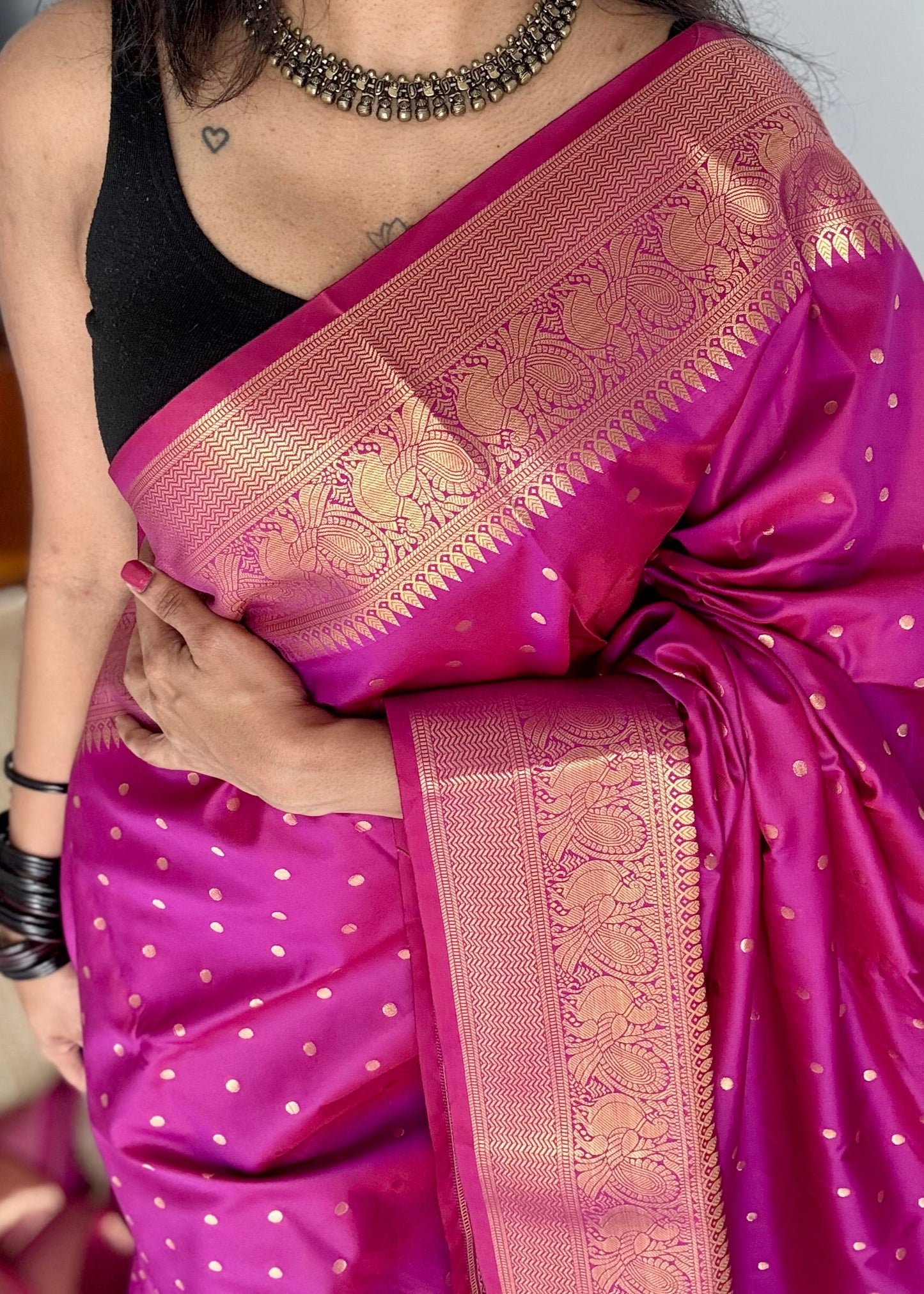 Thousand gold buttas, magenta, semi-silk - YCCOTNAUSS58