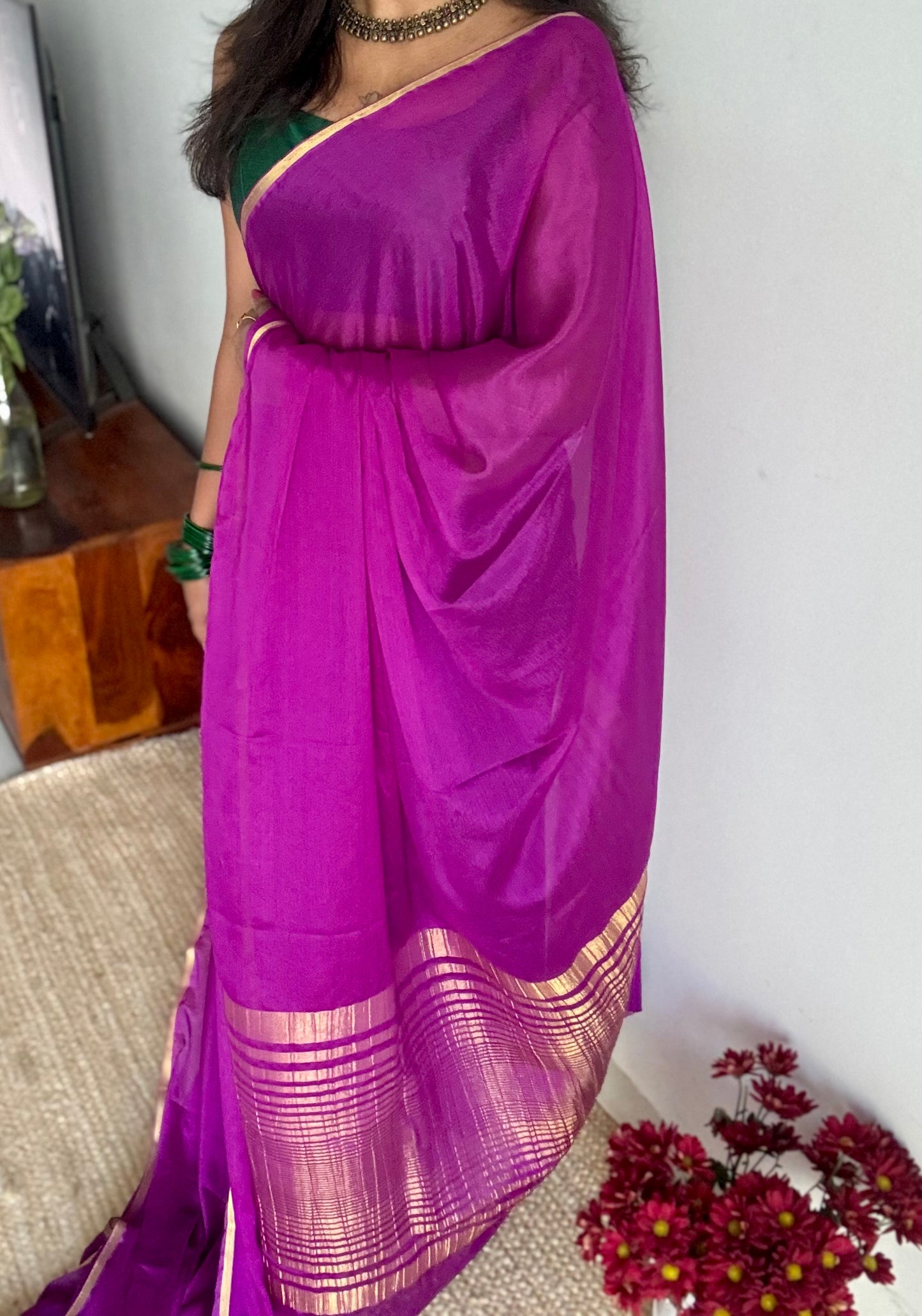 Purple chiffon with thin gold zari border - YCDESE21