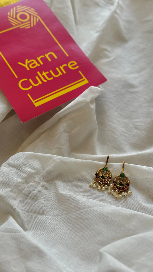 Bugadi clip-on round (non pierced), green, ruby and white - YCGPEBU658