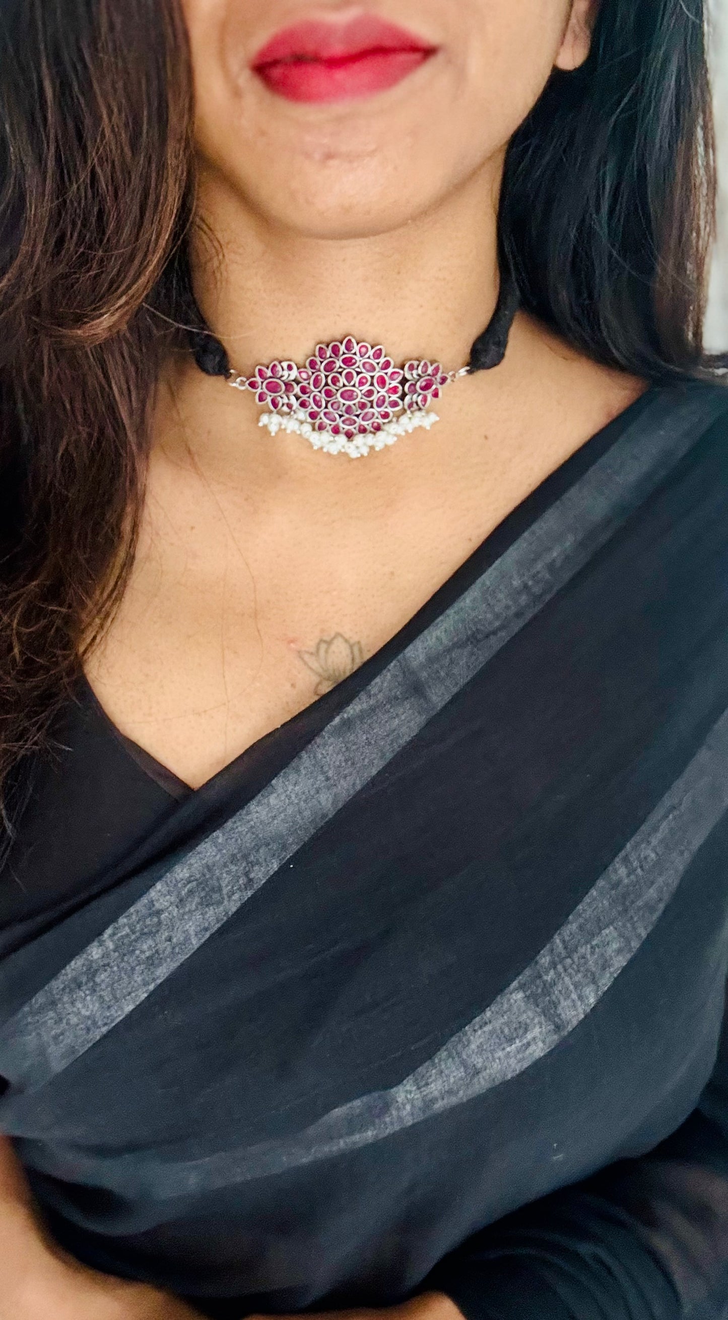 Black thread choker, ruby stones - YCOSNP306
