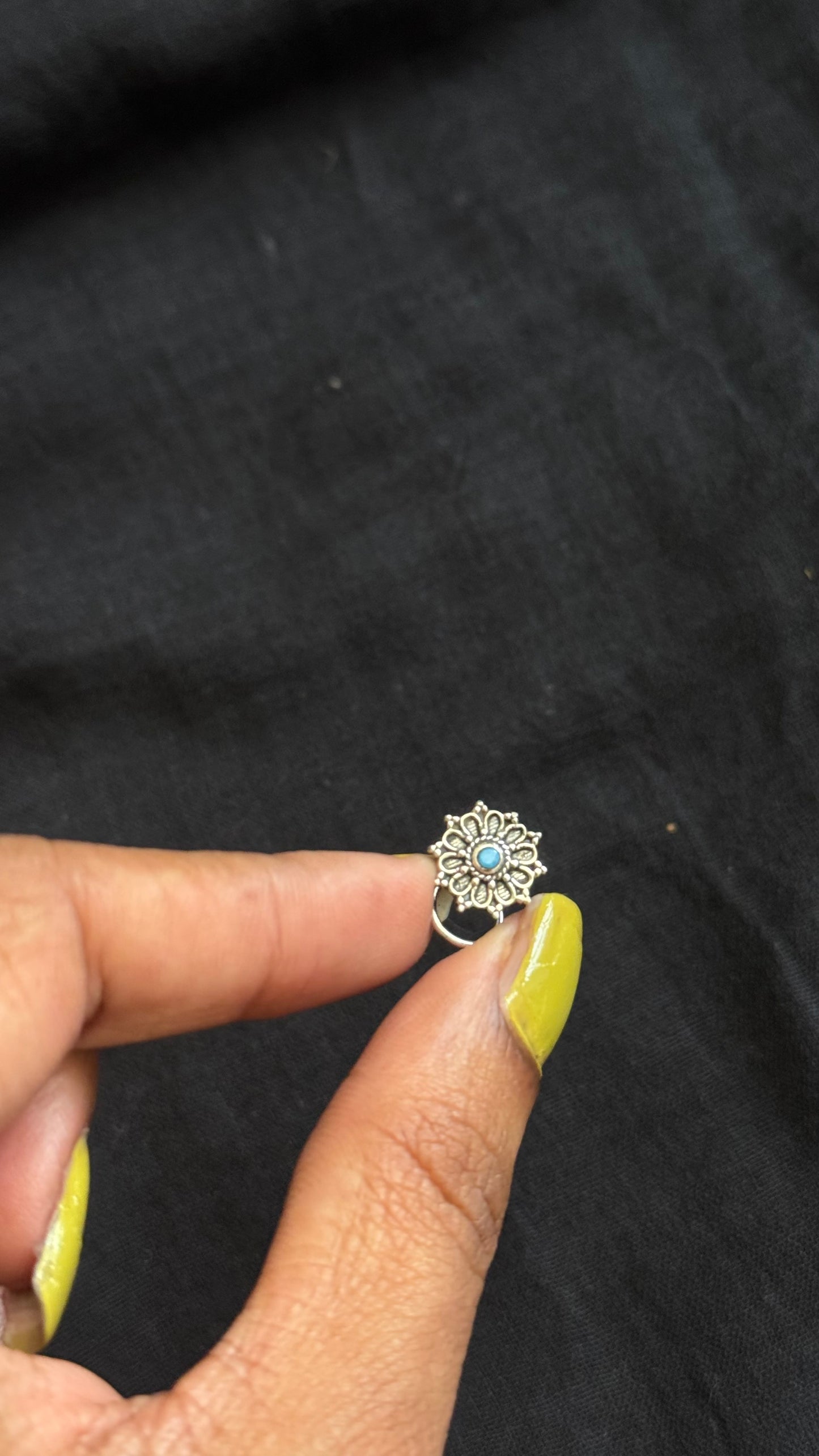 Floral nose pin - turquoise stone in pure silver - YCNPP01