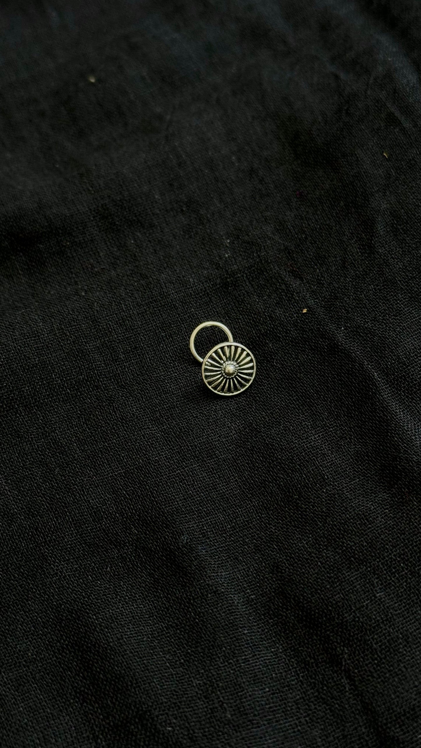 Round nose pin, intricate pattern in pure silver - YCNPP28