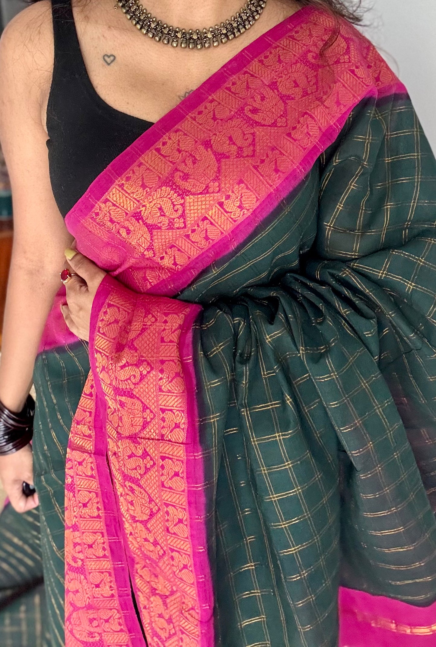 Dark green with magenta checks, kattuchayam dyed, madurai cotton - YCCOTNSEMS92