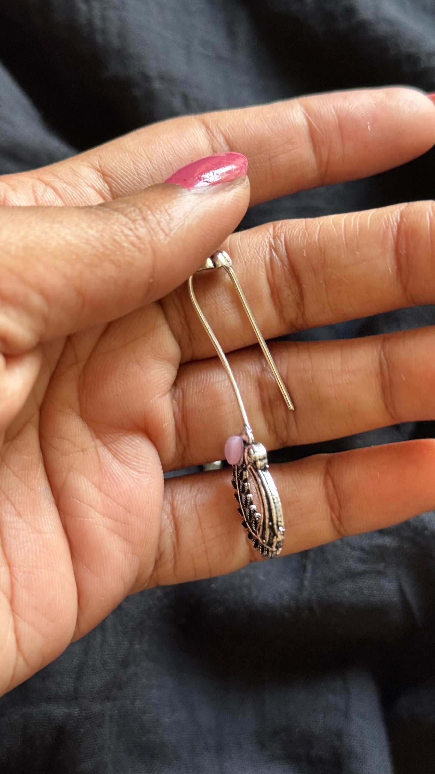 Bugadi clip-on (non pierced), pink stone, peacock pattern, oxidised silver - YCOSEBU512