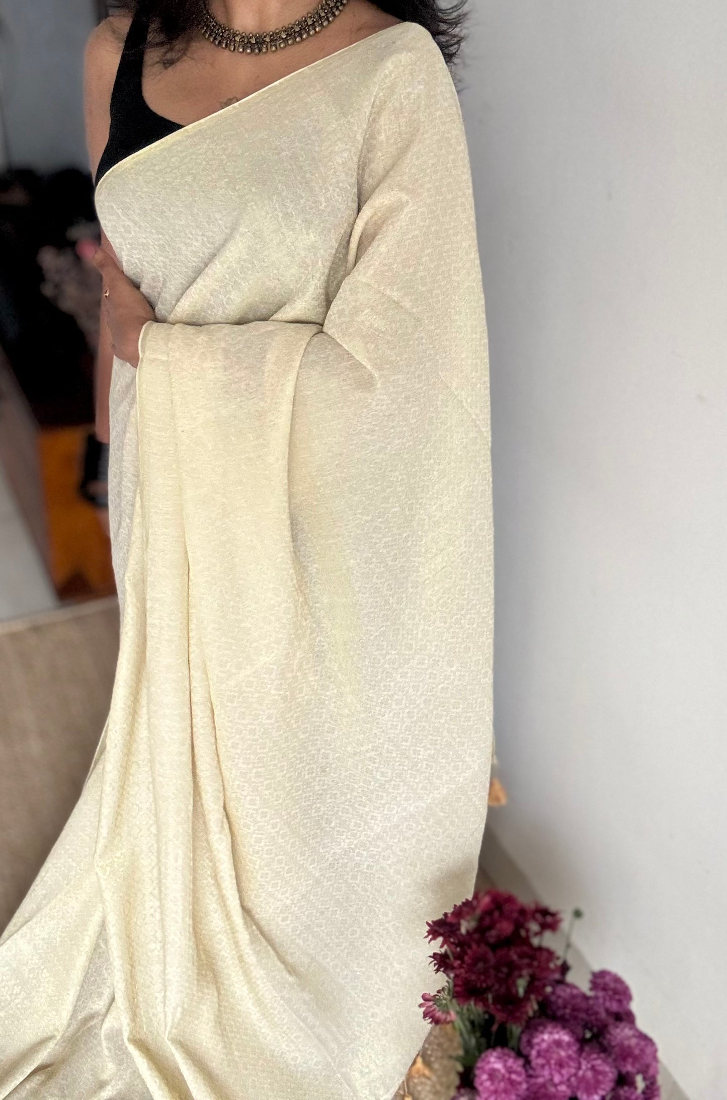 Ivory and gold brocade pattern in mul - YCBCFEJUBM09