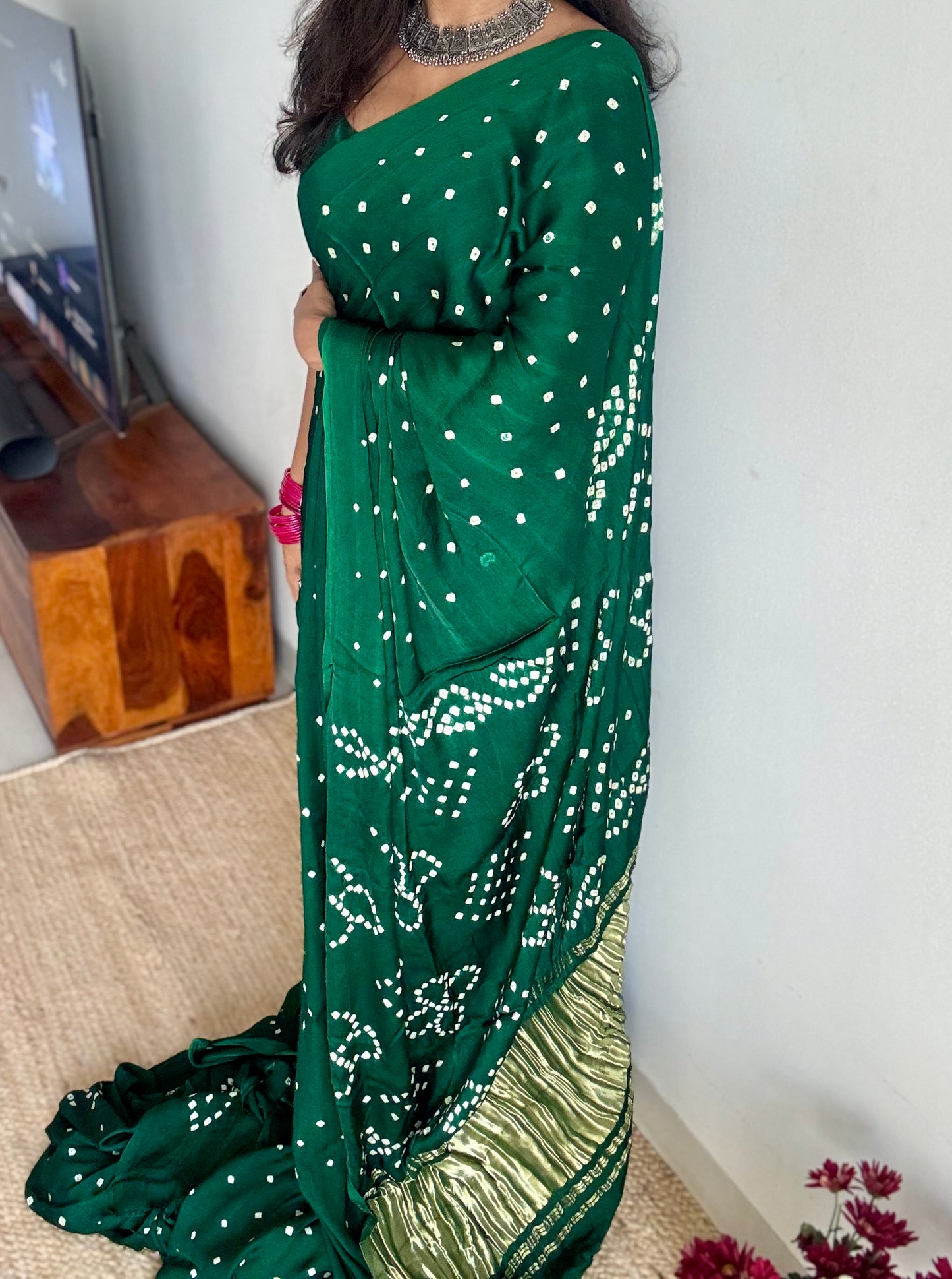 Green crushed bandhani modal silk with lagdi patta (zari pallu) - YCDESE30