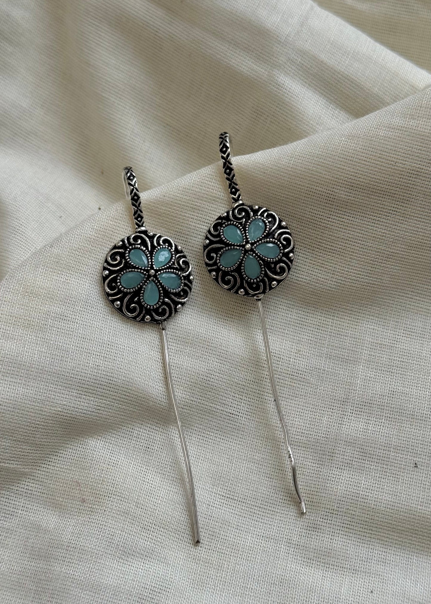 Oxidised silver, powder blue stone, round floral earcuff - YCOSEEC300