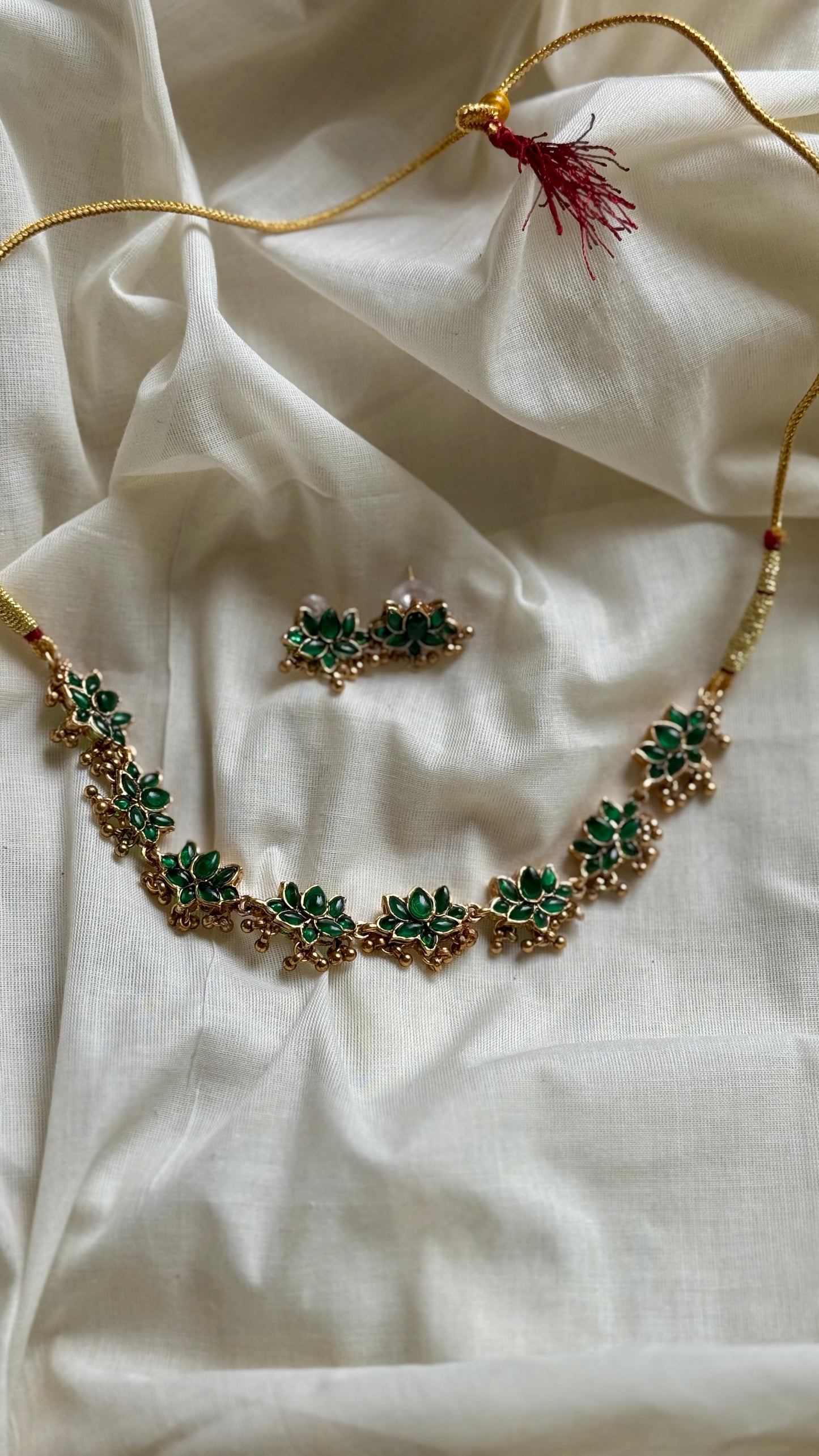Green lotus and gold bead drops, with earrings - YCAGC129
