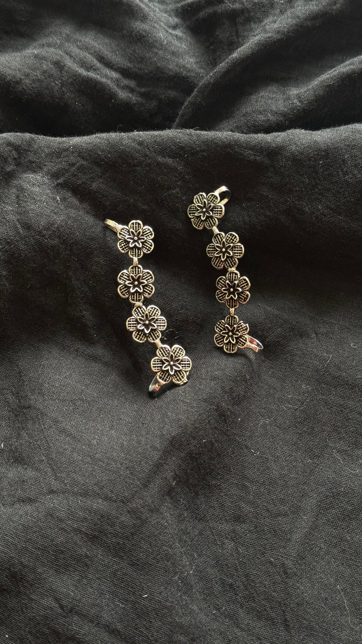 Oxidised silver, floral earcuff, clip-on - YCOSEC493