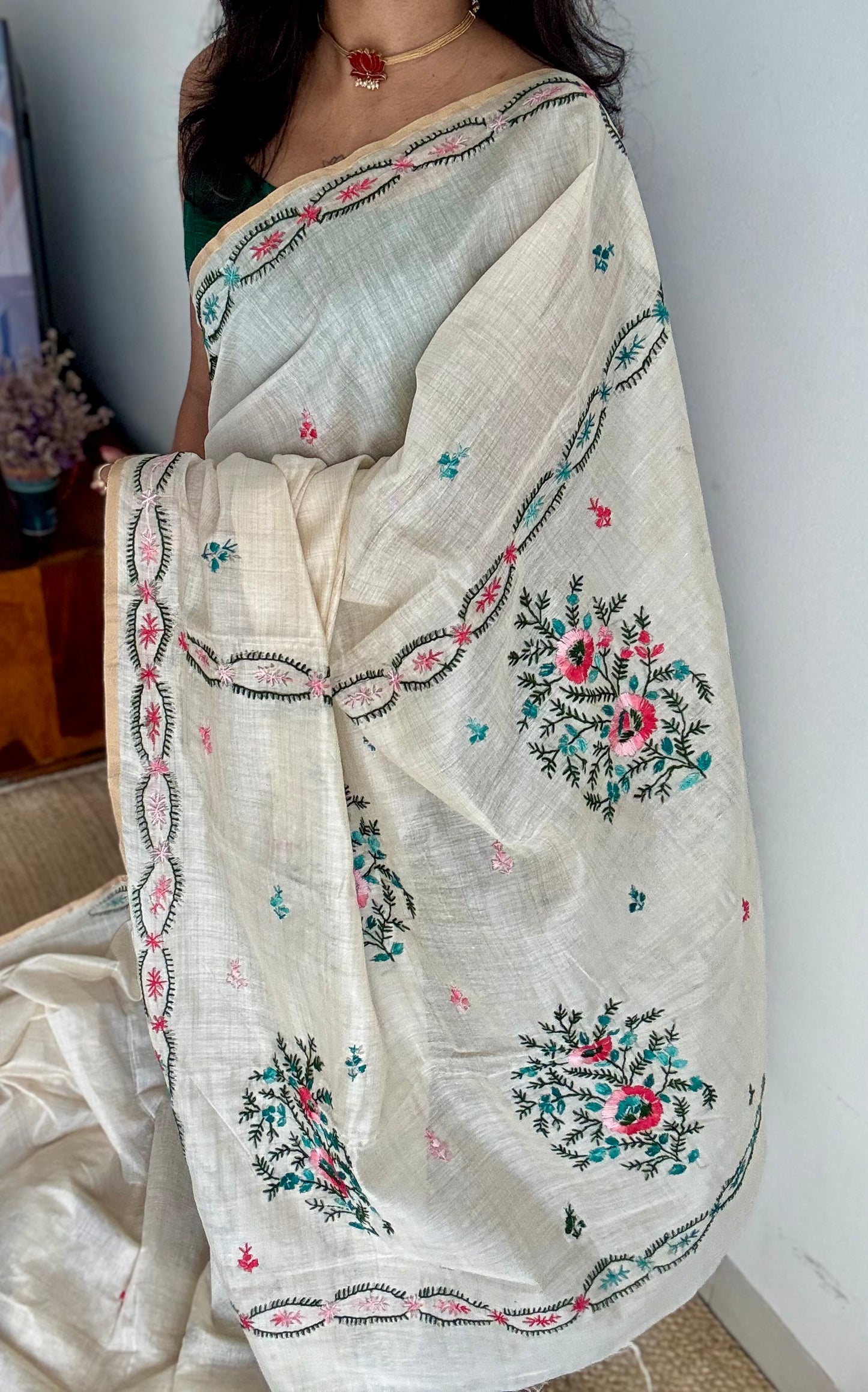 Ivory maheshwari cotton silk blend with pink and blue floral kantha threadwork - YCBLJULMK01