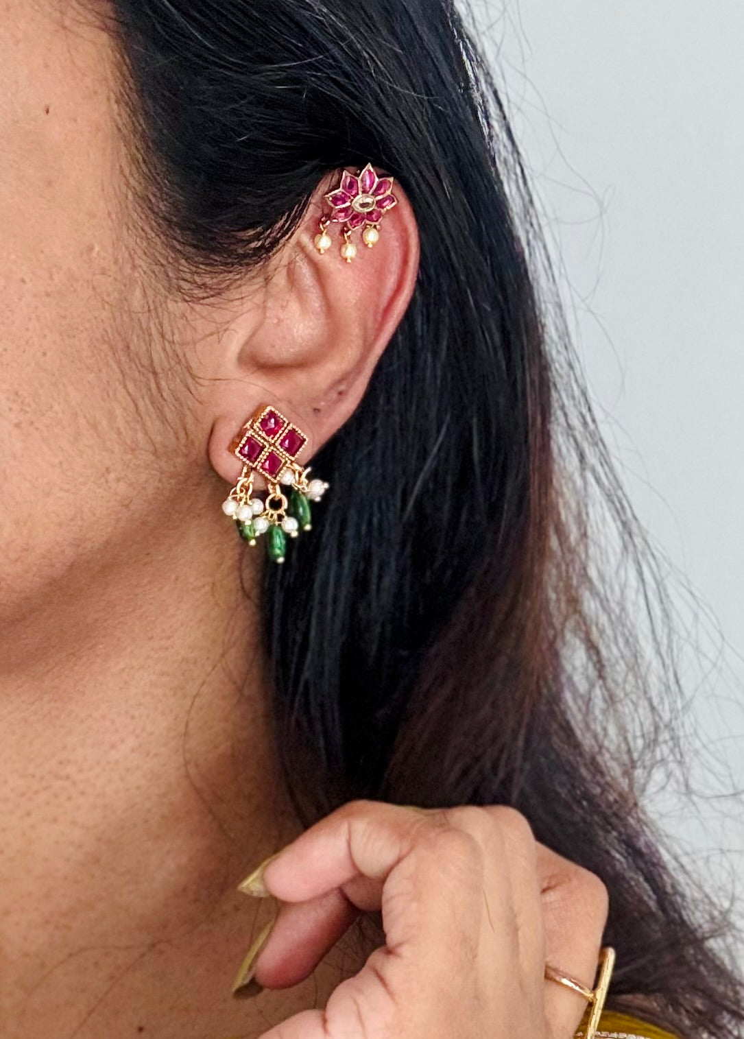 Bugadi clip-on (non pierced), ruby stones - YCAGEBU275