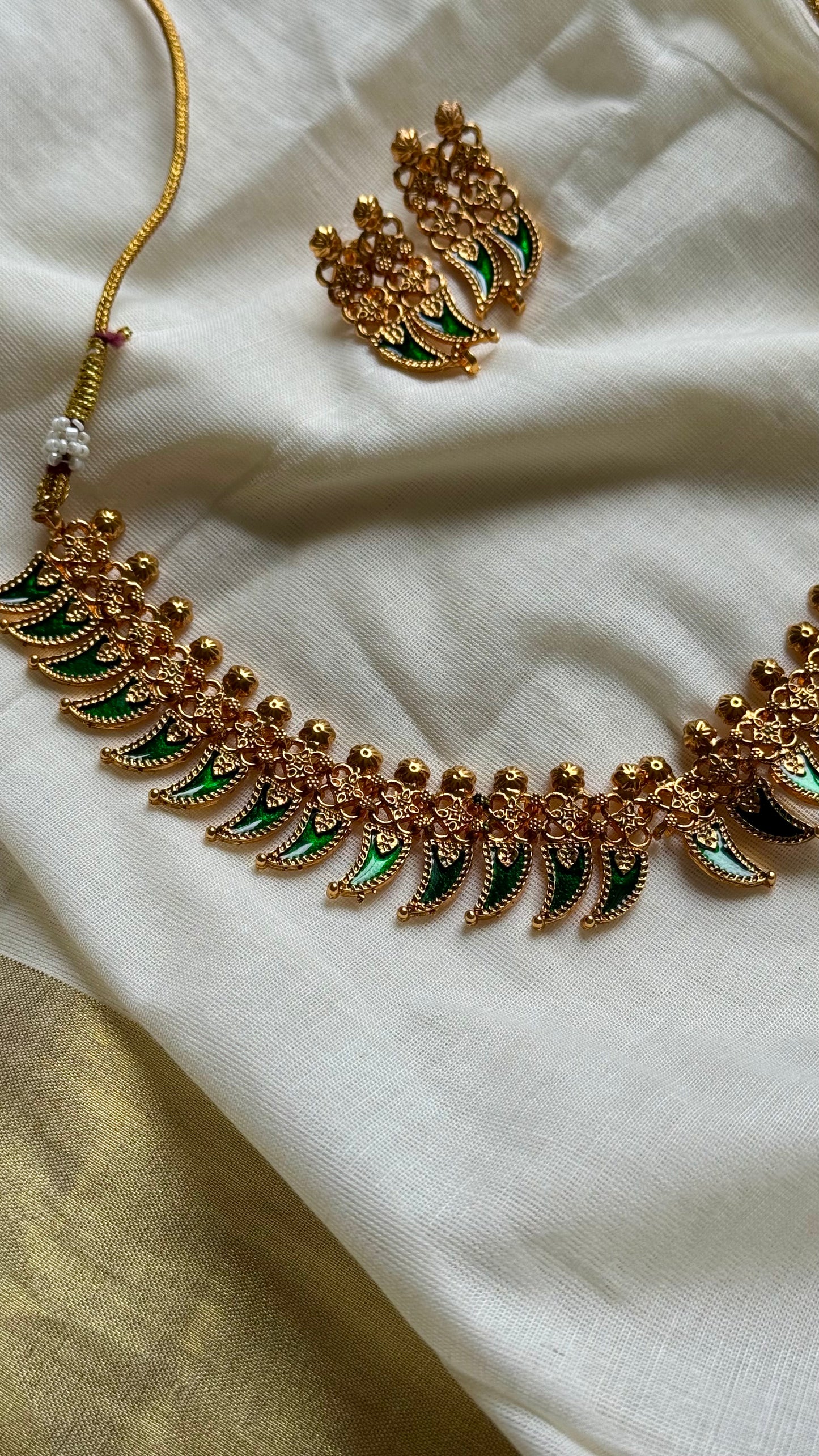 Green palakka neckpiece, with earrings - YCAGC239