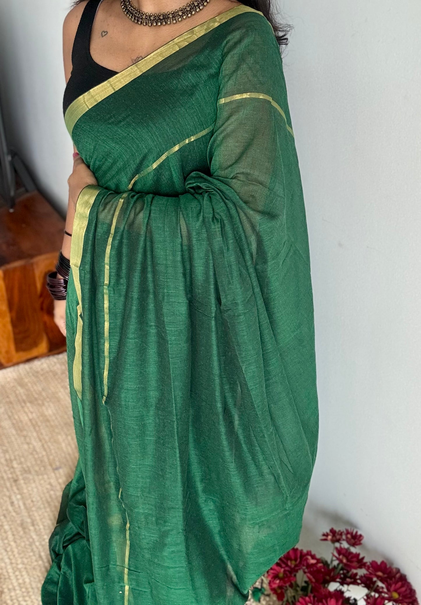 Green mul, antique gold zari, gap border pattern - YCBCMCGZSE71