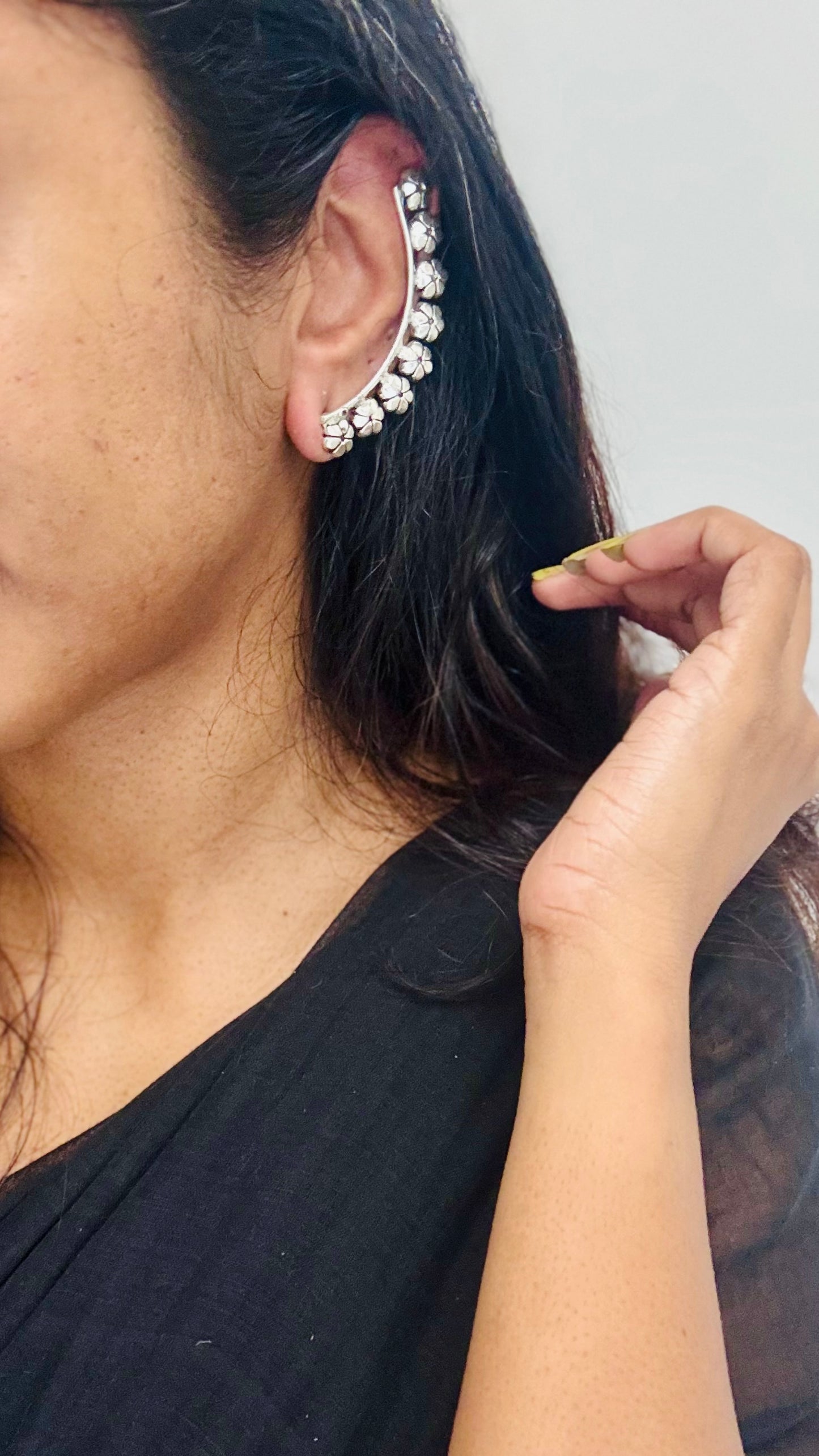 Oxidised silver, floral patterned earcuff - YCOSEEC303