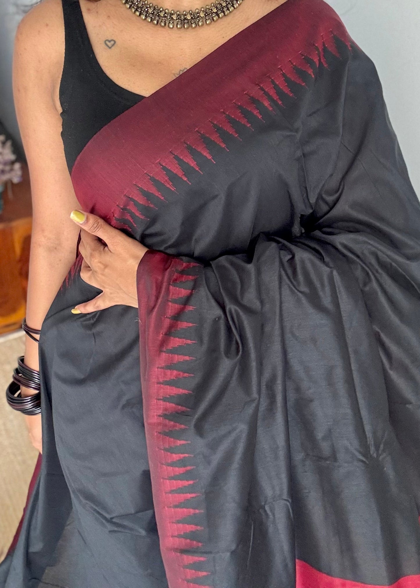Black with maroon temple border - cotton silk - YCCOTNSEKCS16