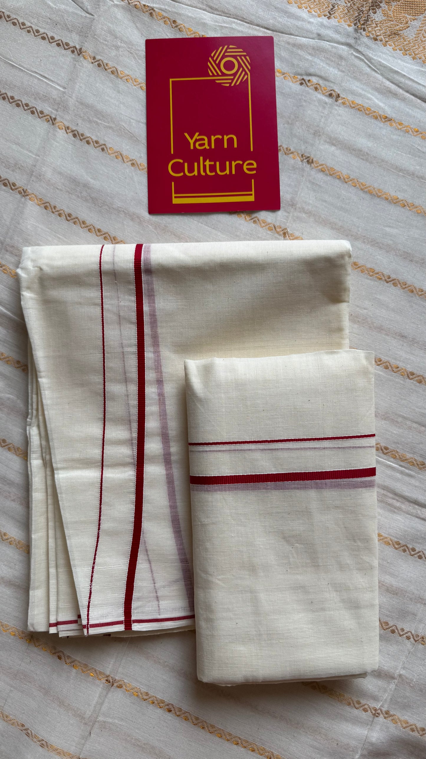 Set mund, kambikkara (thin border) with red coloured lines - YCIEON133