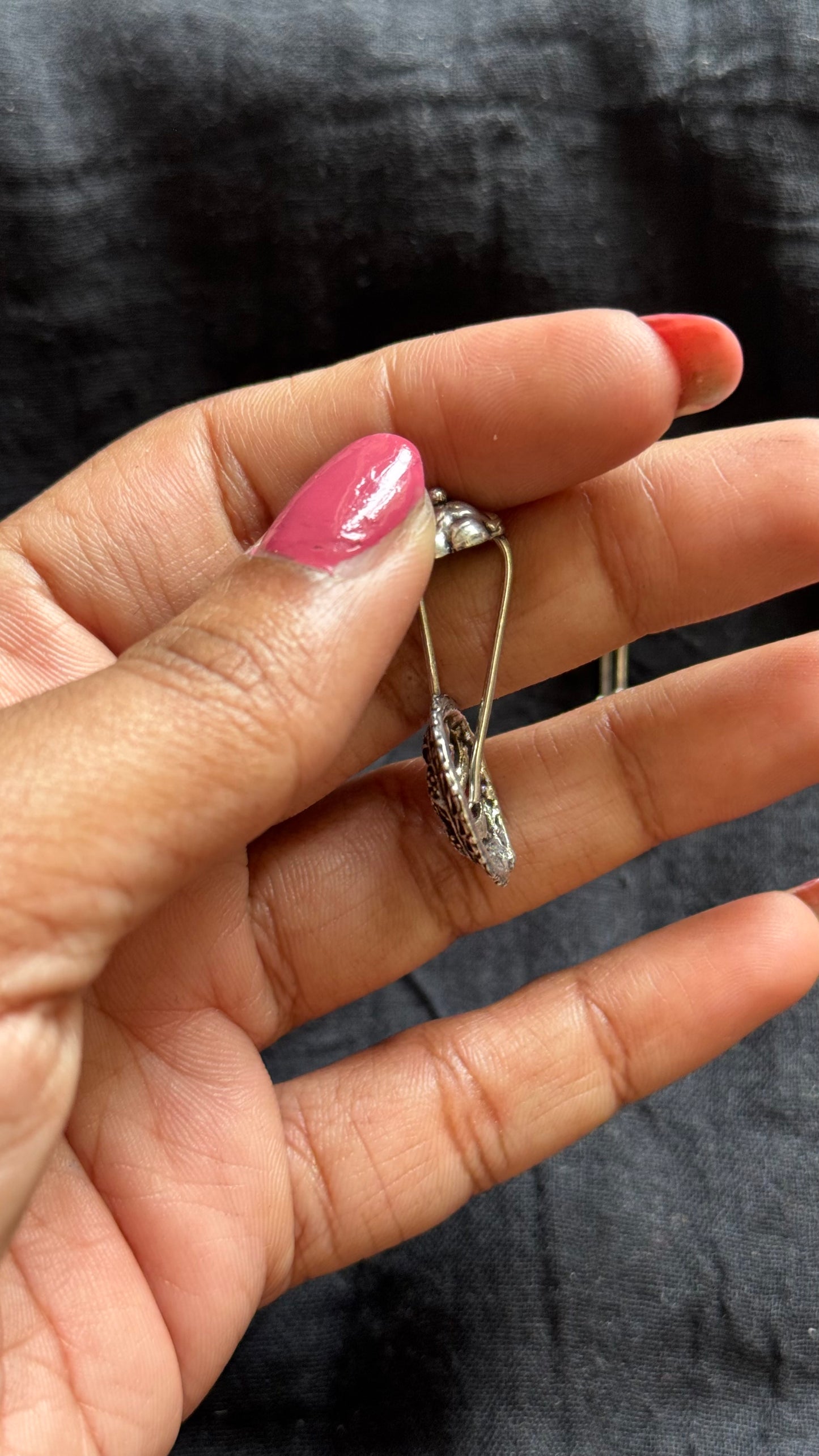 Bugadi clip-on (non pierced), oxidised silver - YCOSEBU532