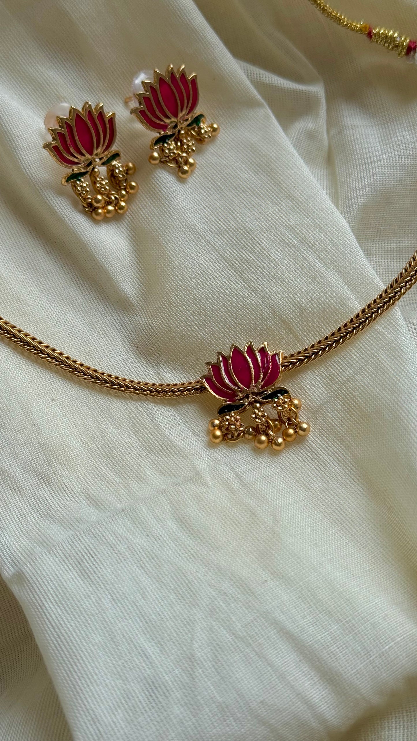 Pink lotus attigai with earrings - YCAGC147