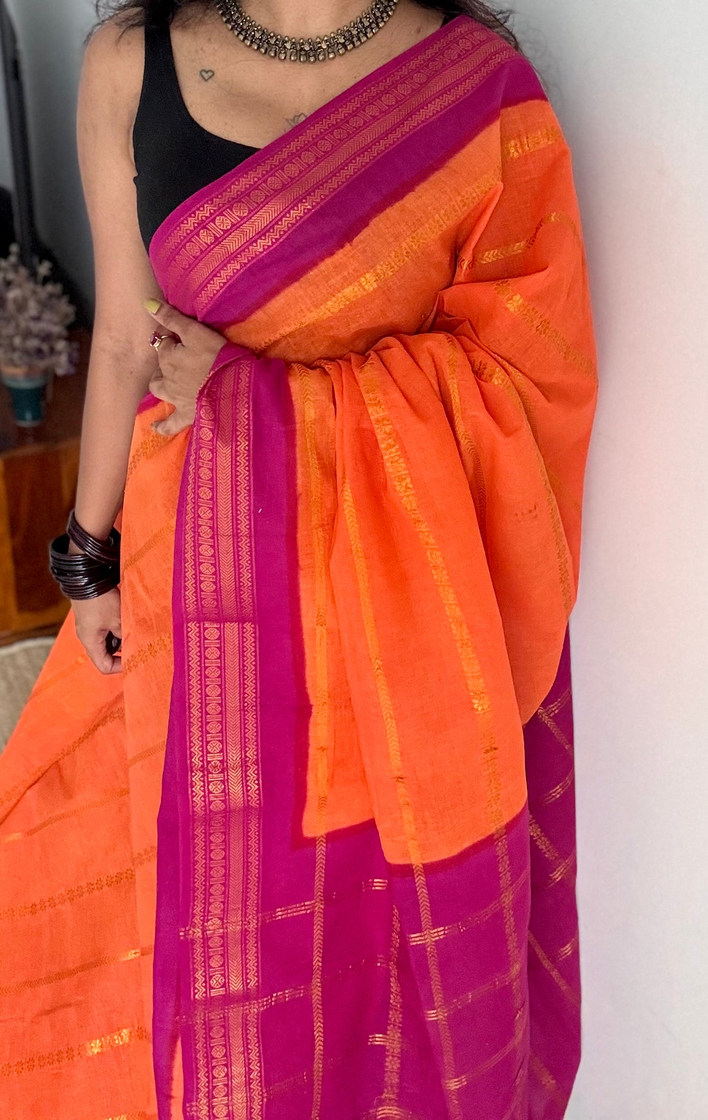 Bright orange with magenta patterned veldhaari, kattuchayam dyed, madurai cotton - YCCOTNSEMS93