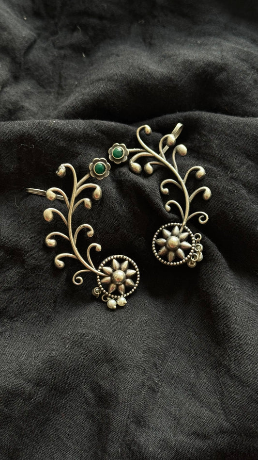 Oxidised silver, floral patterned earcuff, green stone - YCOSEC576