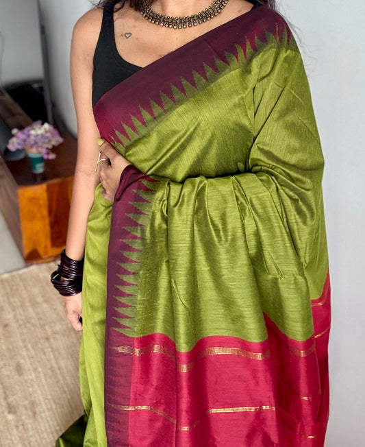 Parrot green with maroon temple border, cotton silk - YCCOTNCSDE98