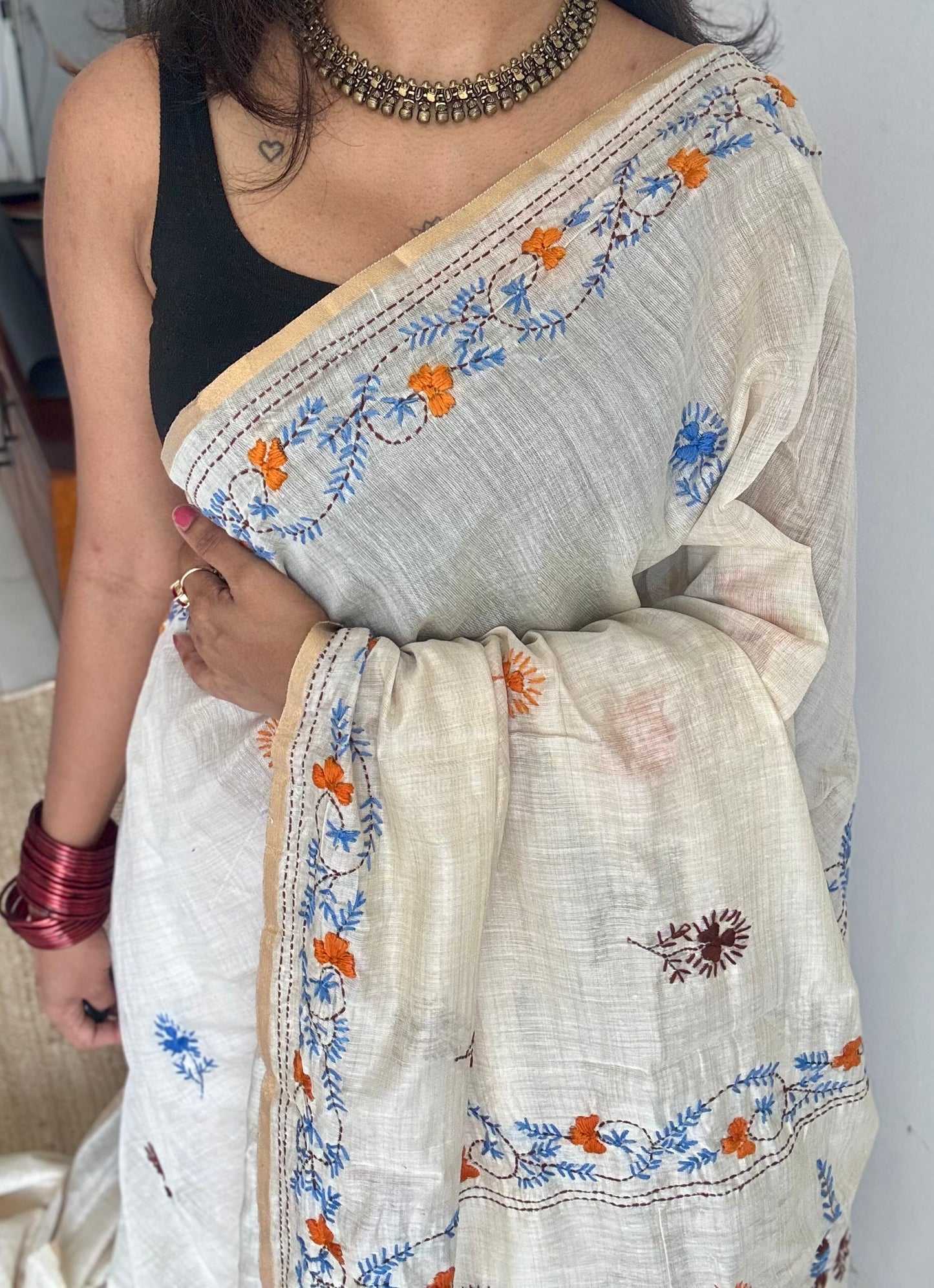 Ivory maheshwari cotton silk blend with yellow and blue floral kantha threadwork - YCBLAUMK11