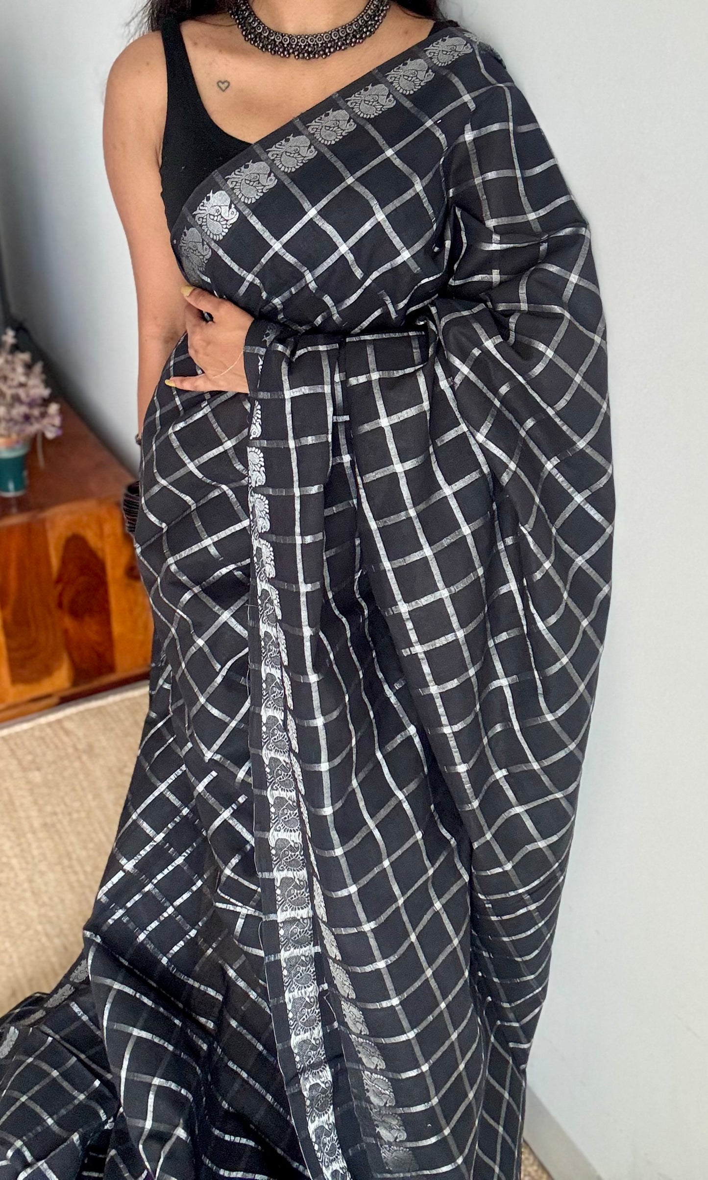 Black silver pavithra kattam sungudi, madurai cotton - YCCOTNSEMS13