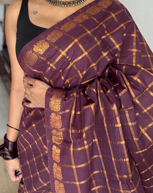 Purple brown pavithra kattam kattuchayam dyed madurai cotton saree - YCCOTNMSAP125