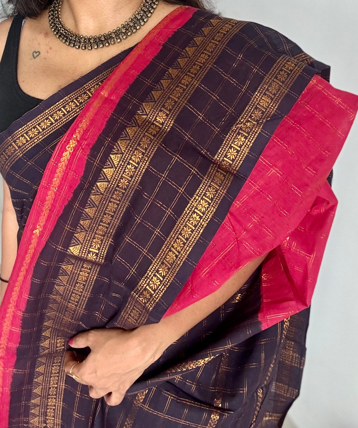 Pinkish red with dark blue, Adayar checks with velthaari pattern, madurai cotton - YCCOTNOCSC05