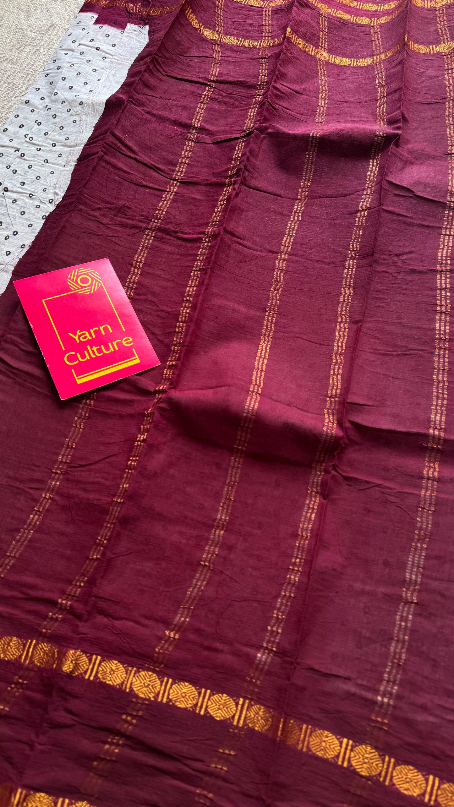 White with maroon sungudi motif and rudraksham border, madurai soft cotton - YCCOTNAUSC01