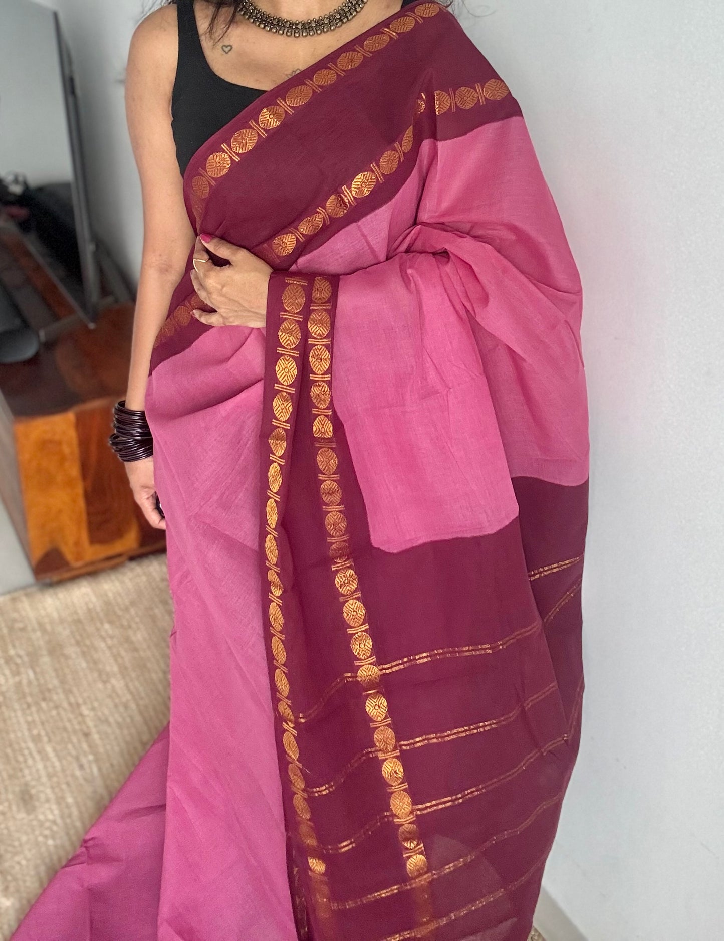 Dusty pink with dark maroon sungudi, kattuchayam dyed, madurai cotton - YCCOTNOCSC12