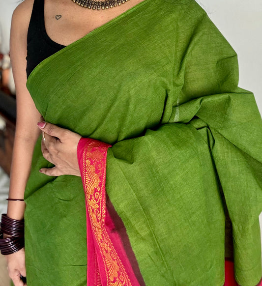 Green with chilli red contrast, kattuchayam dyed madurai cotton saree - YCCOTNMA240