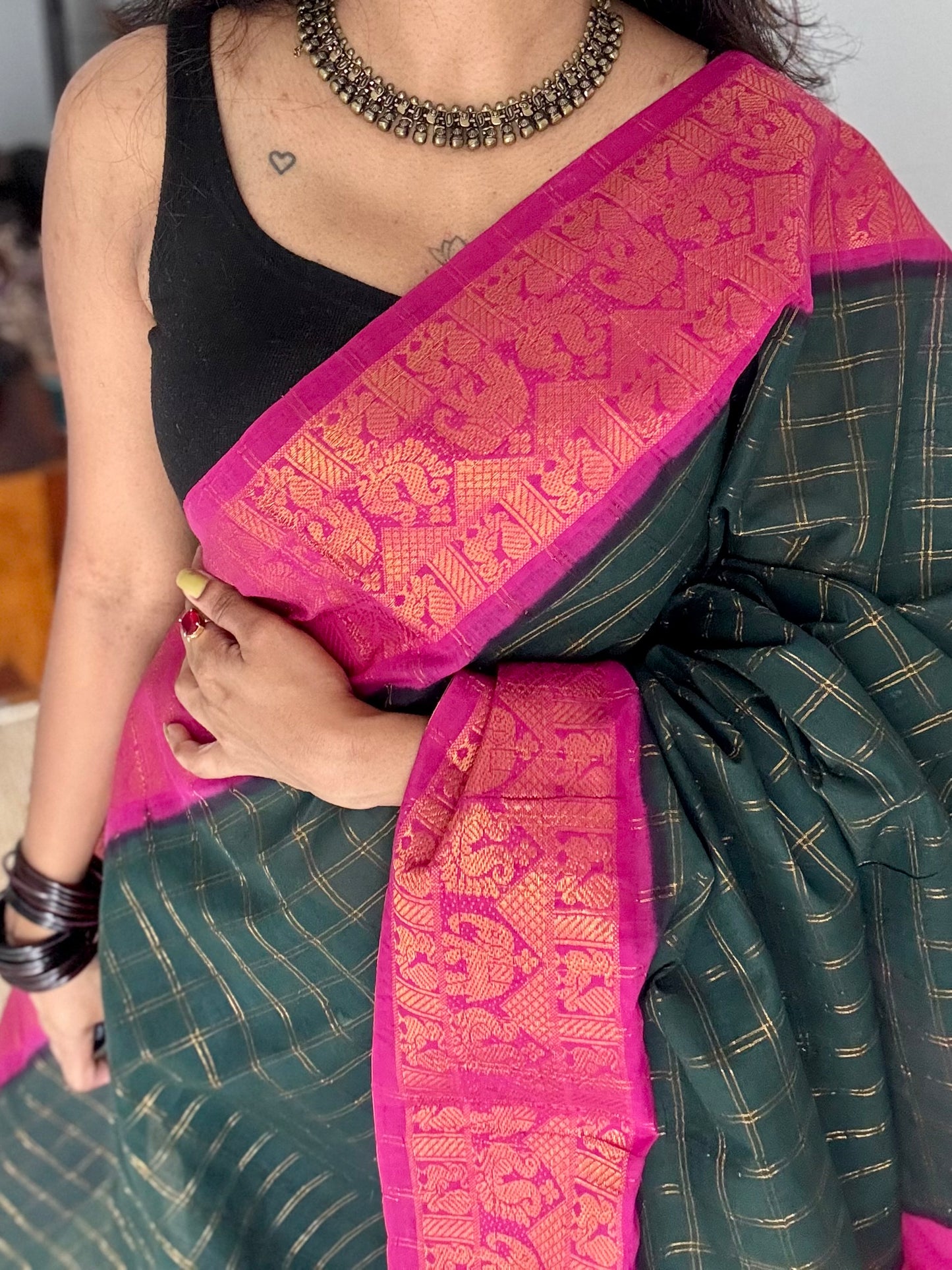Dark green with magenta checks, kattuchayam dyed, madurai cotton - YCCOTNSEMS92