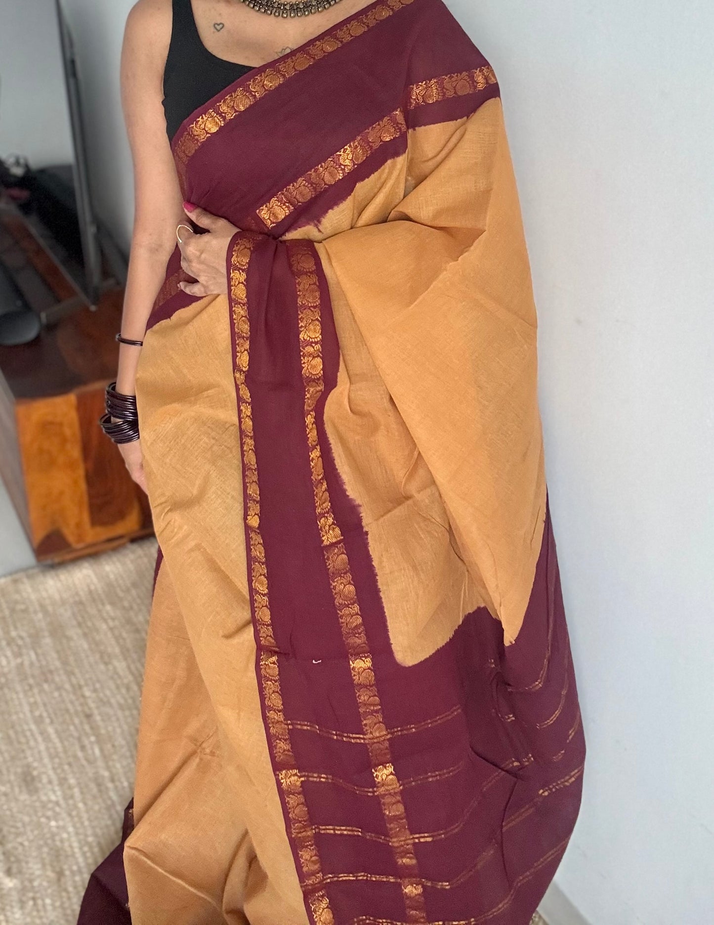 Sandal with dark maroon sungudi, kattuchayam dyed, madurai cotton - YCCOTNOCSC13