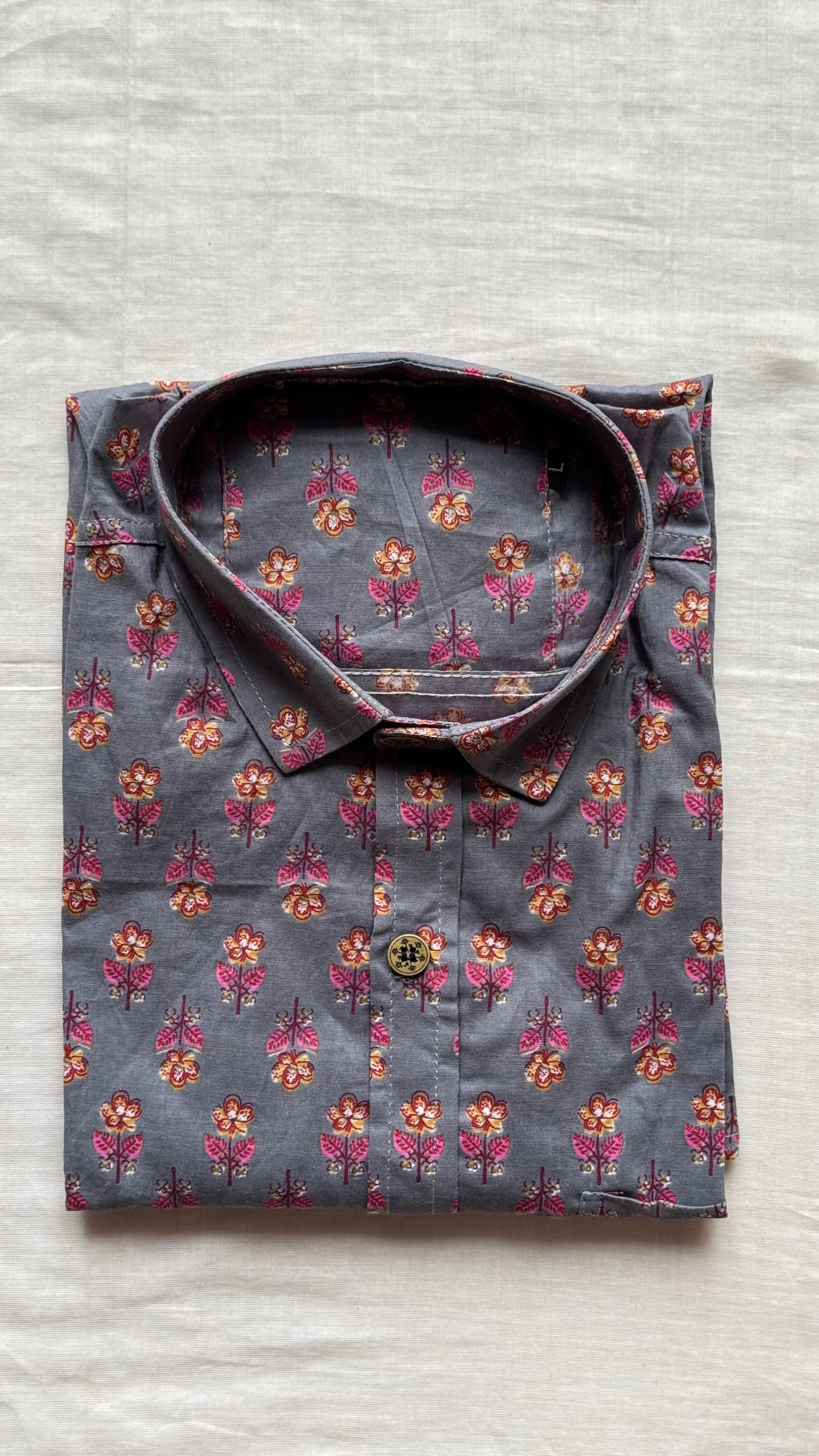 Grey Floral Block Printed Cotton Men's Full Sleeve Collared Shirt - YCMSEIE200