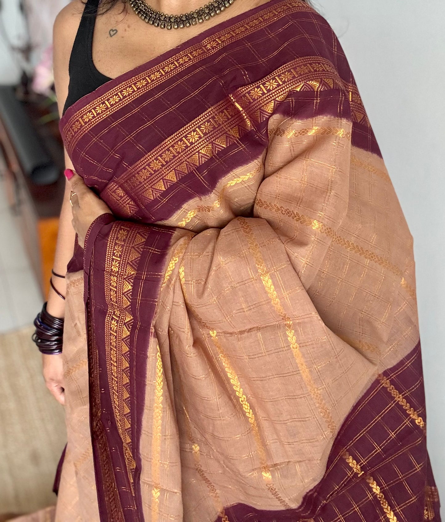Light brown with maroon, Adayar checks with velthaari pattern, madurai cotton - YCCOTNOCSC07