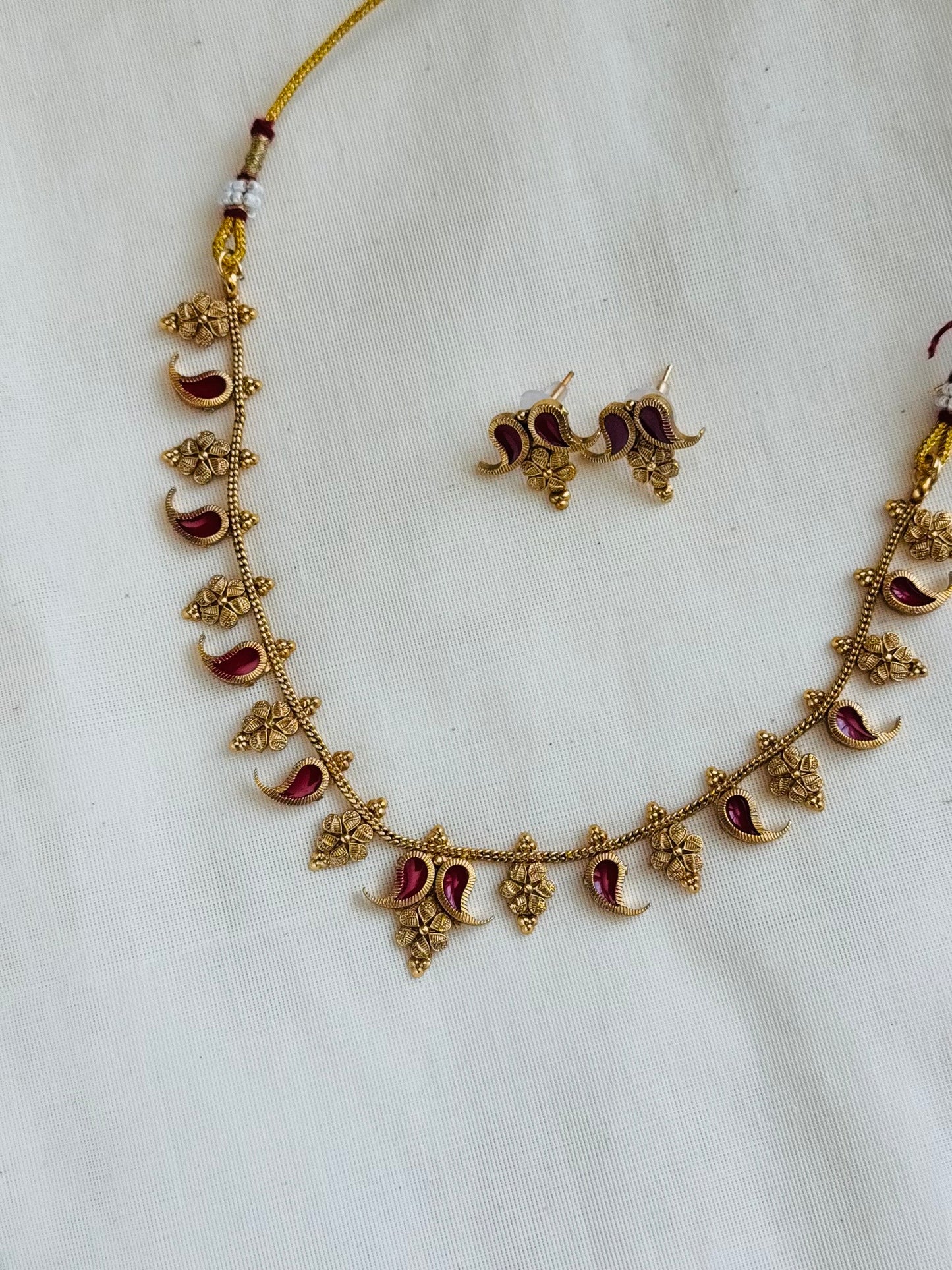 Curved red palakka (pulinagam) with floral pendant neckpiece, with earrings - YCGPNP760