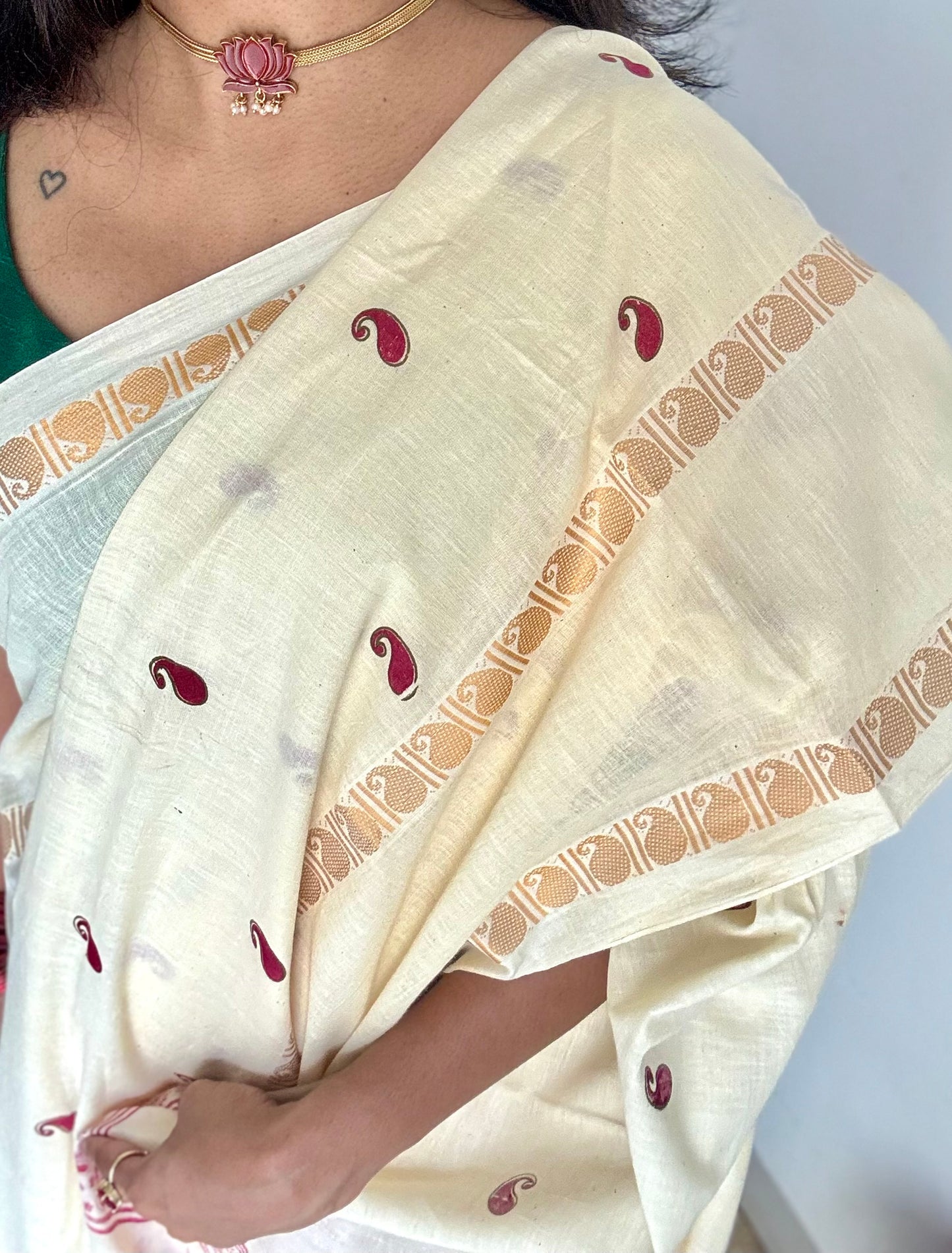 Ivory and Gold with paisley motif block printed buttas, zari border, soft Madurai cotton - YCON25MC268