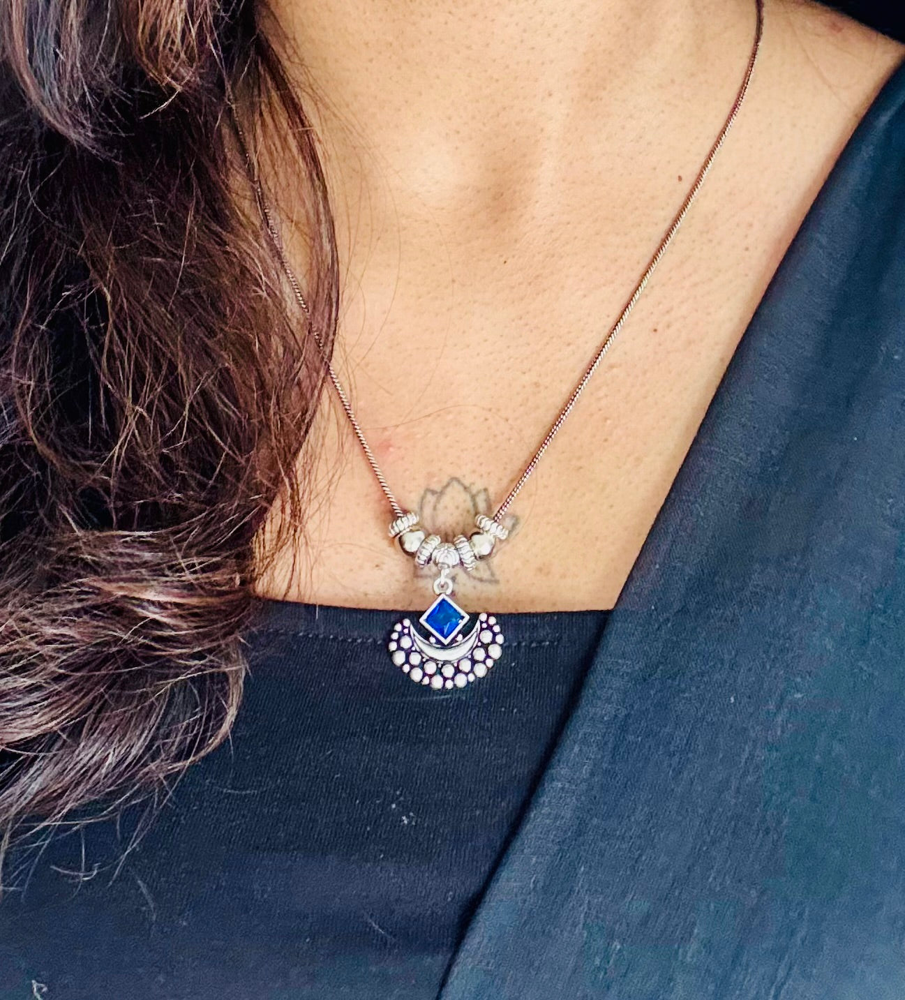 Long neckpiece with blue stone pendant and earrings, oxidised silver - YCOSNP443