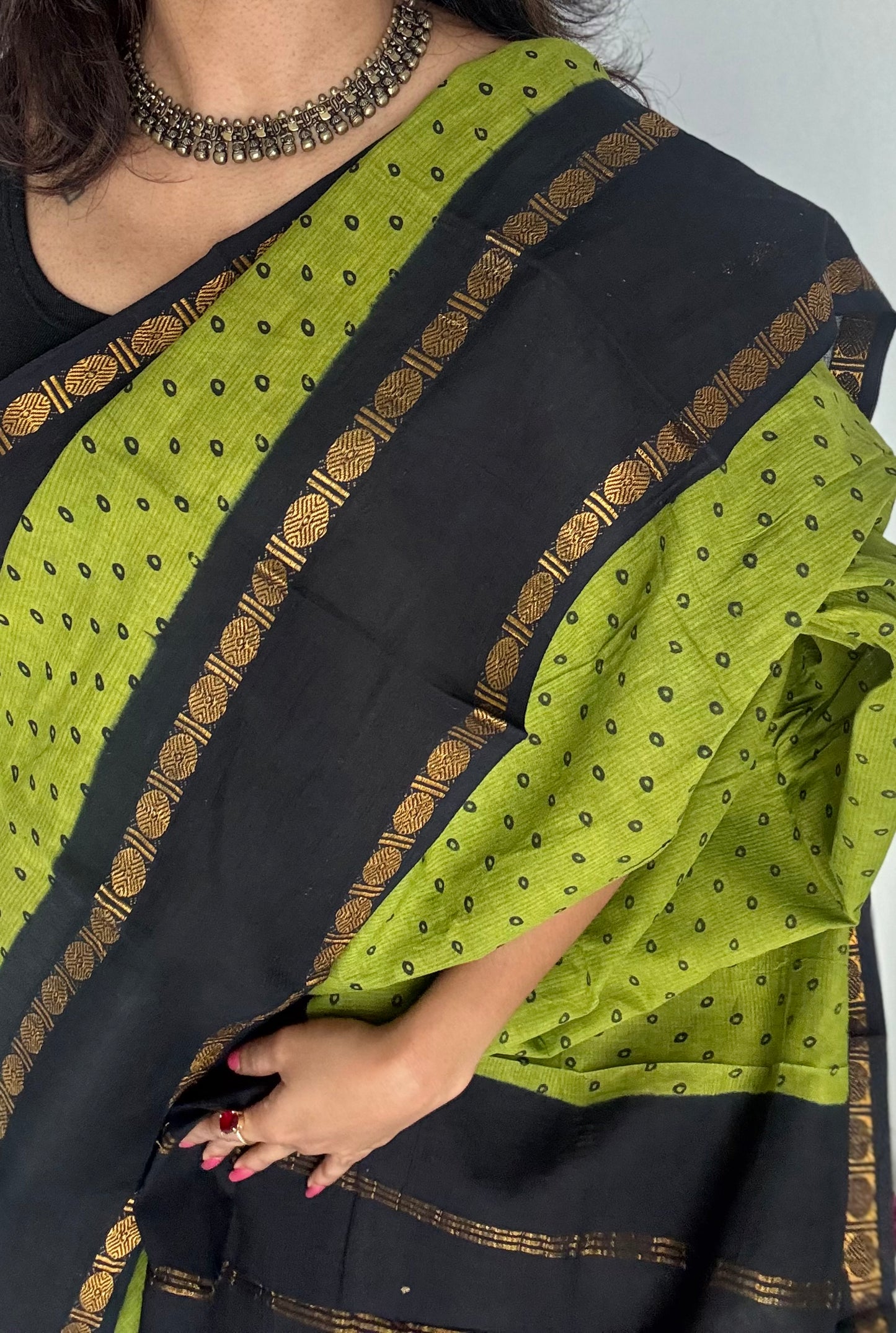 Green with black, sungudi motif and rudraksham border, madurai soft cotton - YCCOTNAUSC03