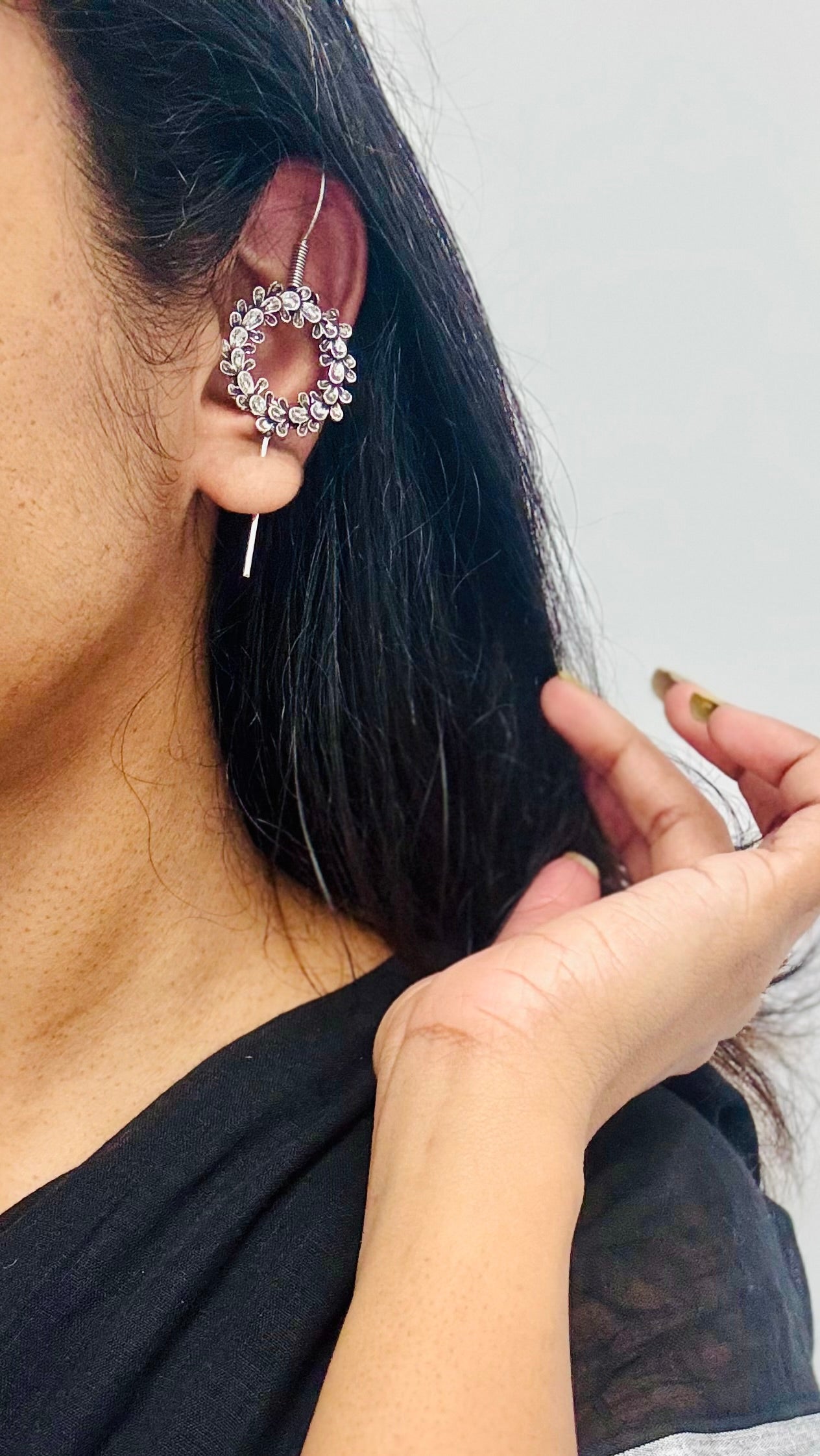 Oxidised silver, floral earcuff - YCOSEEC290