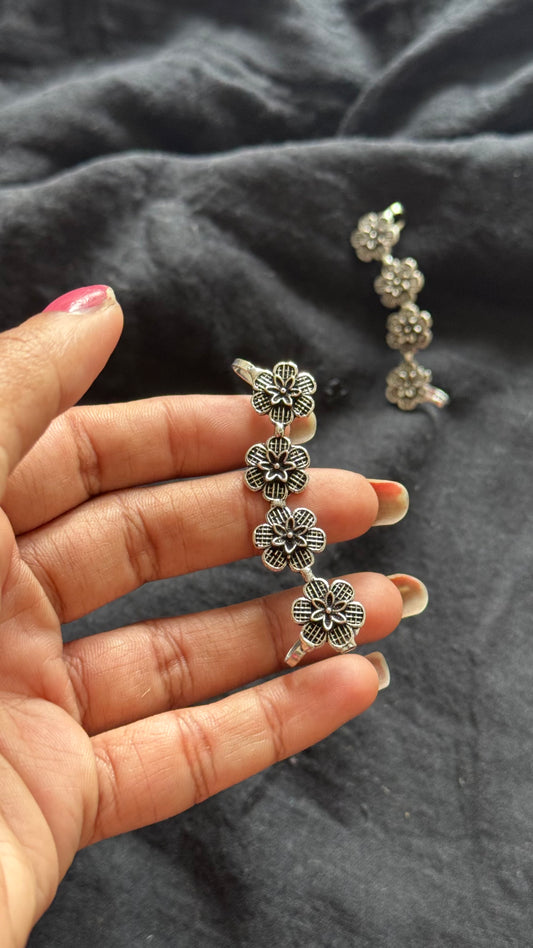 Oxidised silver, floral earcuff, clip-on - YCOSEC493